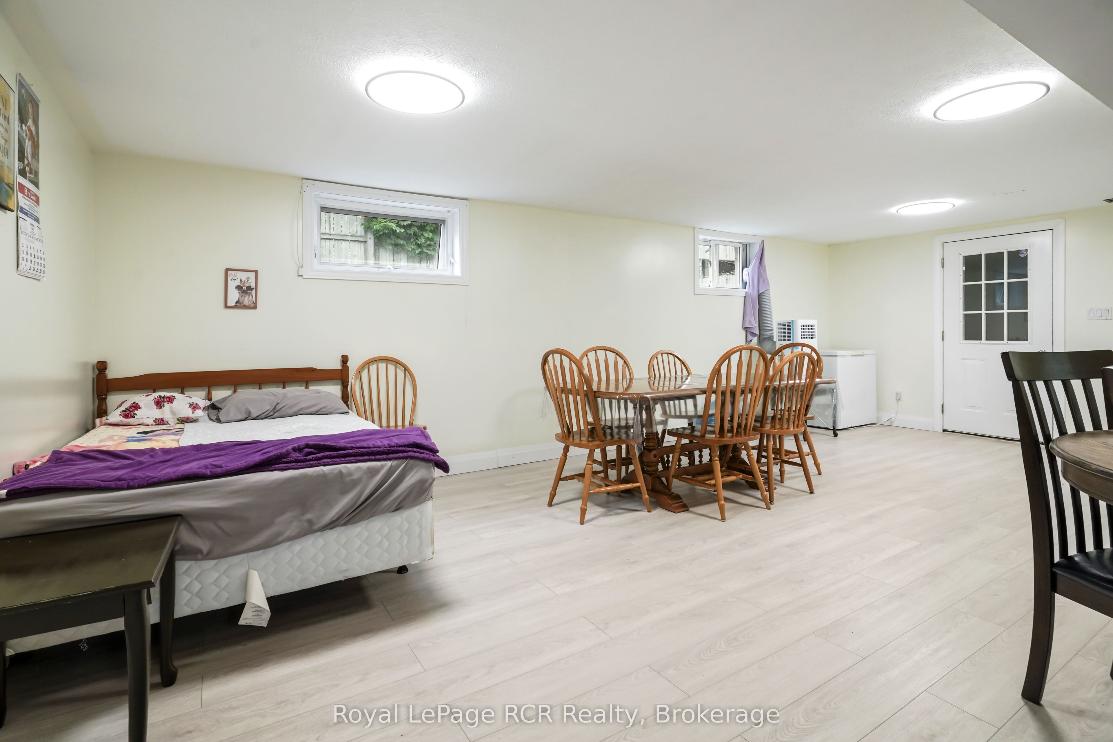 16 Patrick Street W Property Photo 40