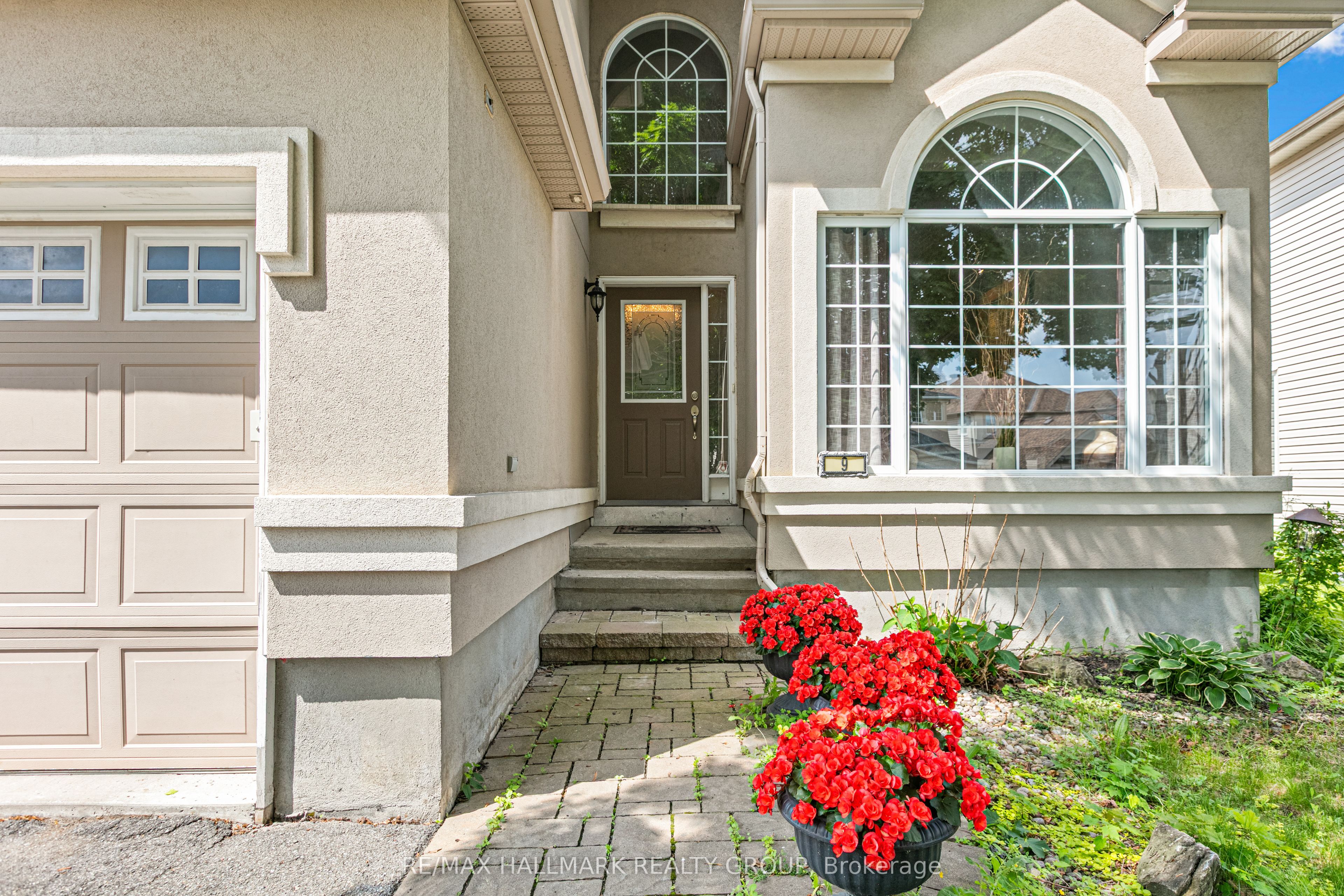 9 Blackshire Circle Property Photo 1