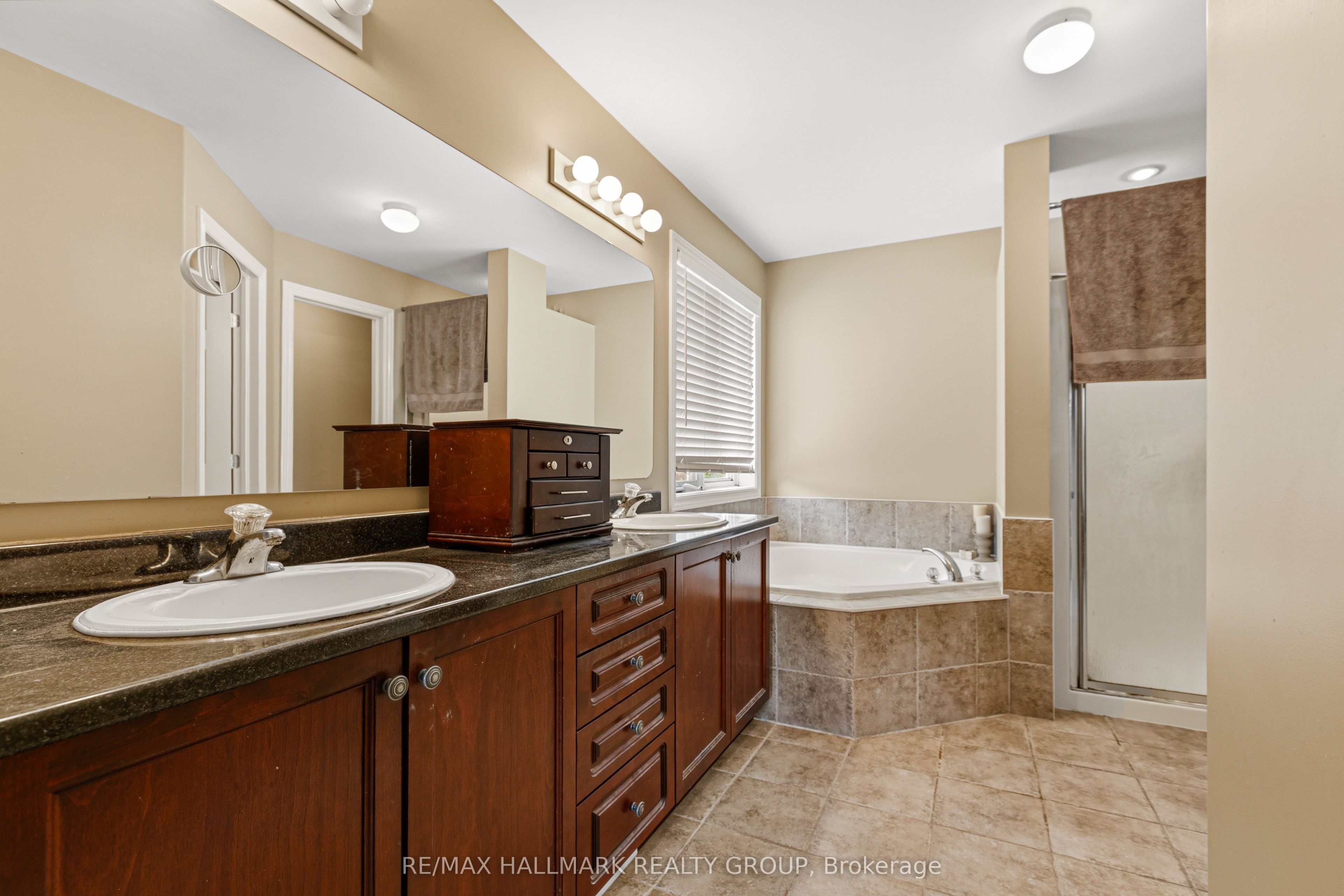 9 Blackshire Circle Property Photo 28