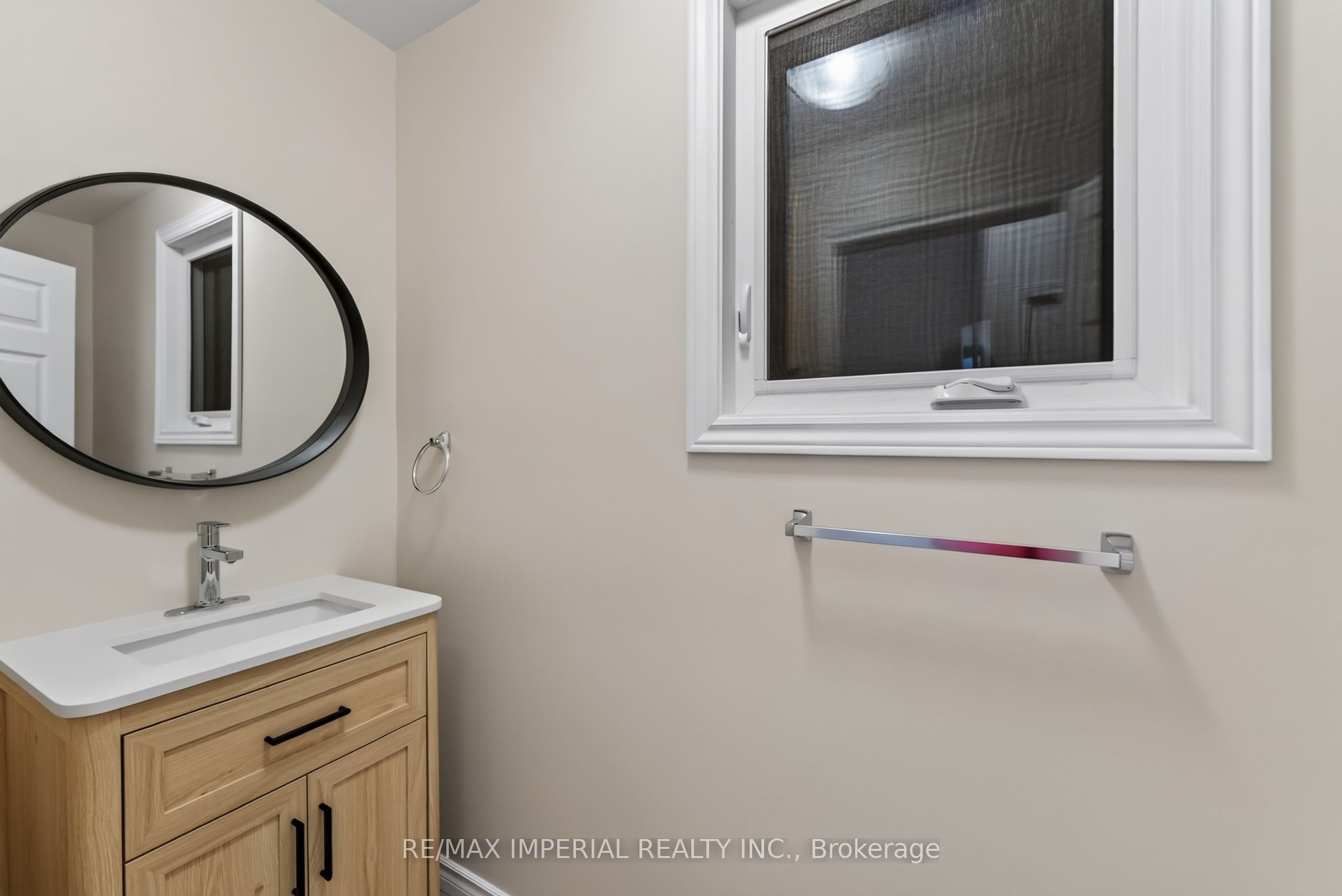 60 Radcliff Parkway Property Photo 5