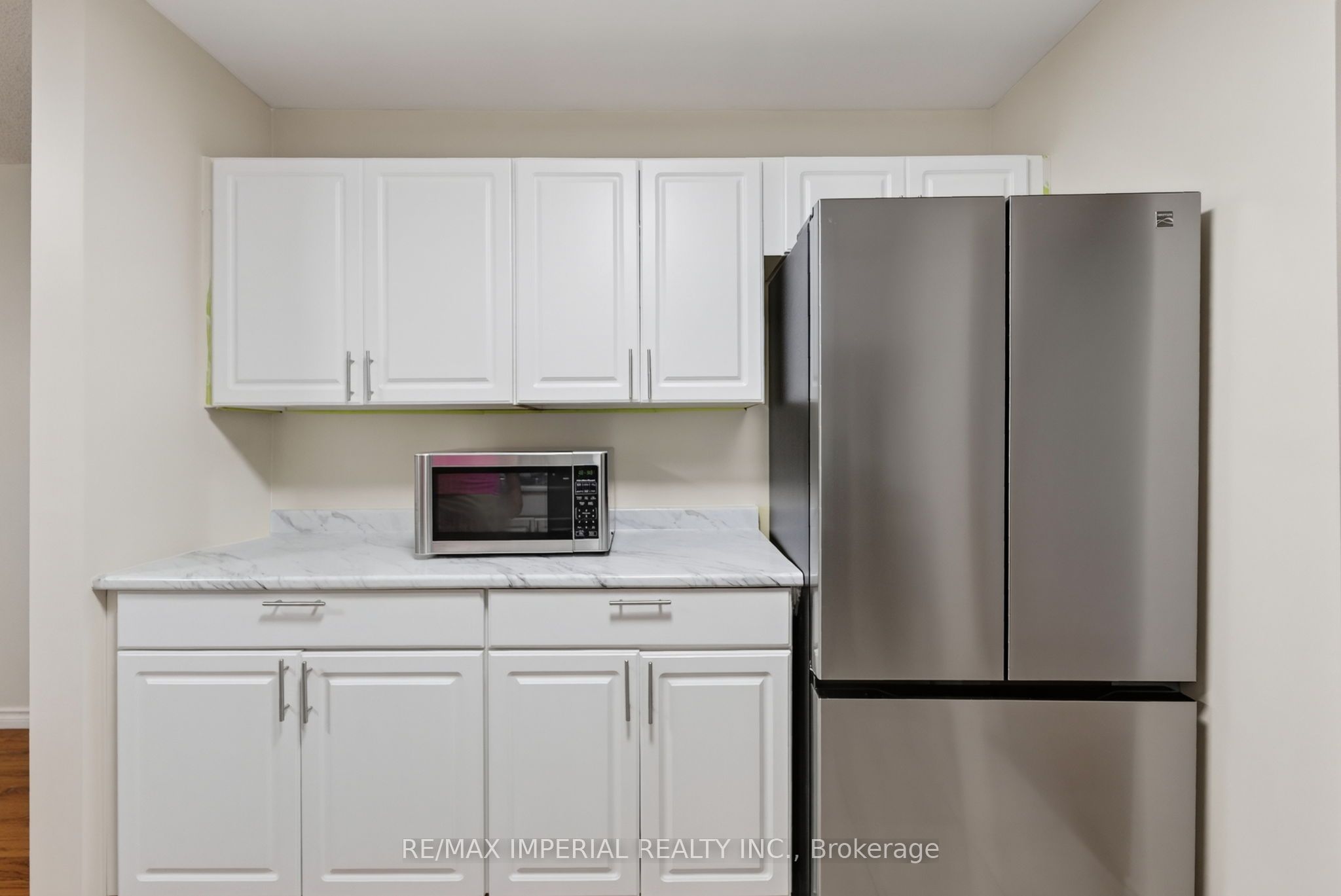 60 Radcliff Parkway Property Photo 8