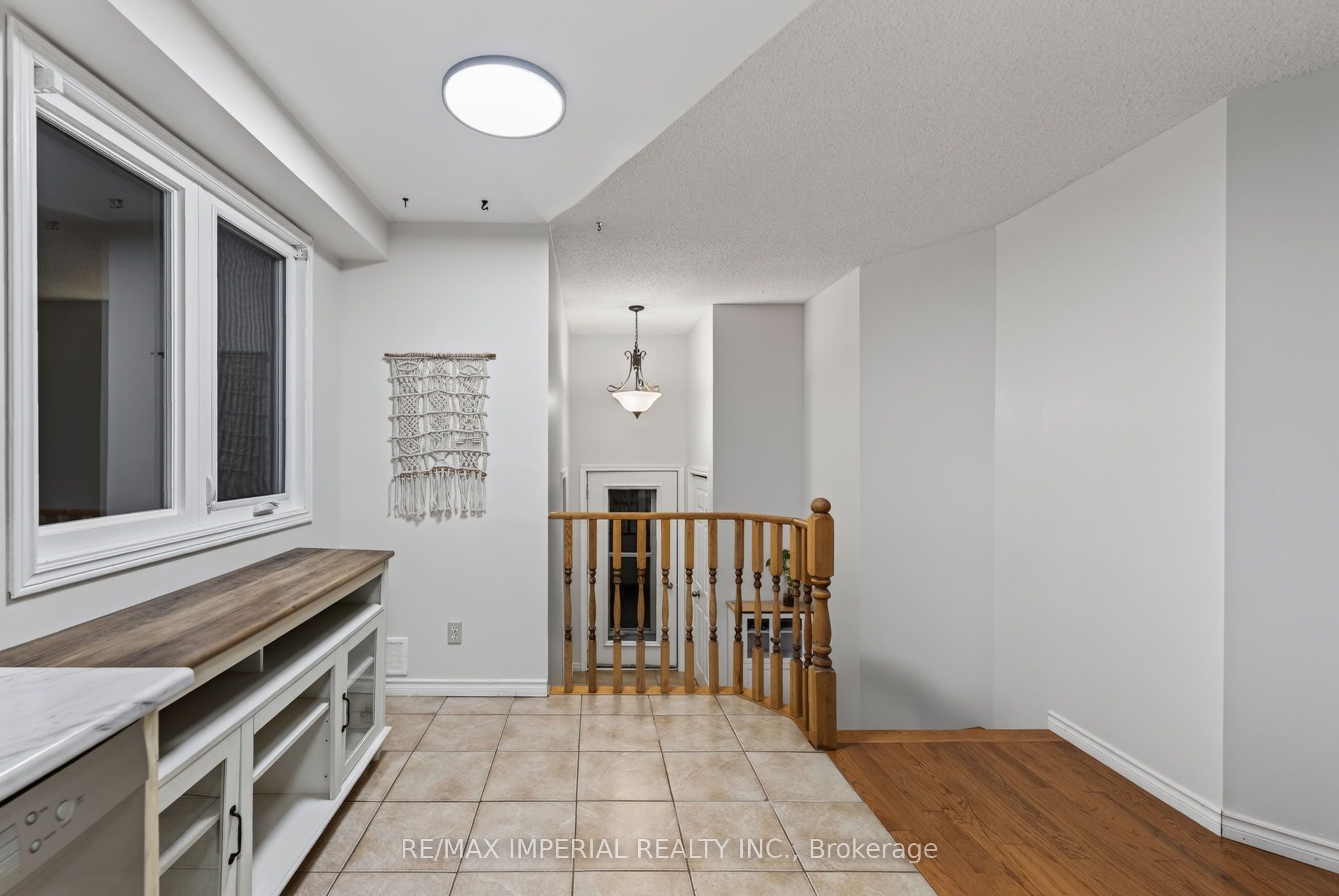60 Radcliff Parkway Property Photo 11