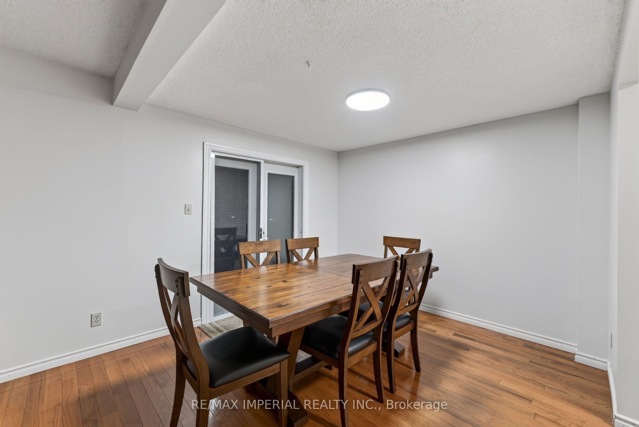 60 Radcliff Parkway Property Photo 15