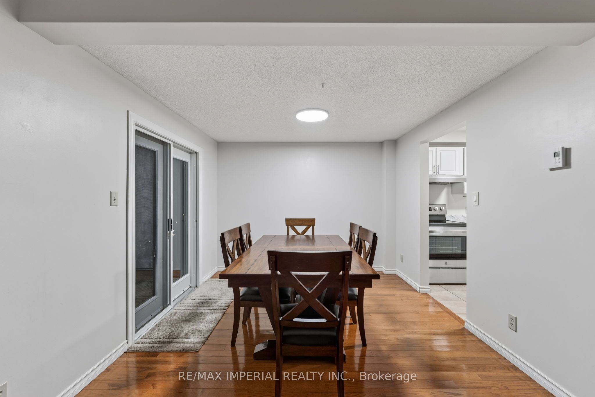60 Radcliff Parkway Property Photo 17