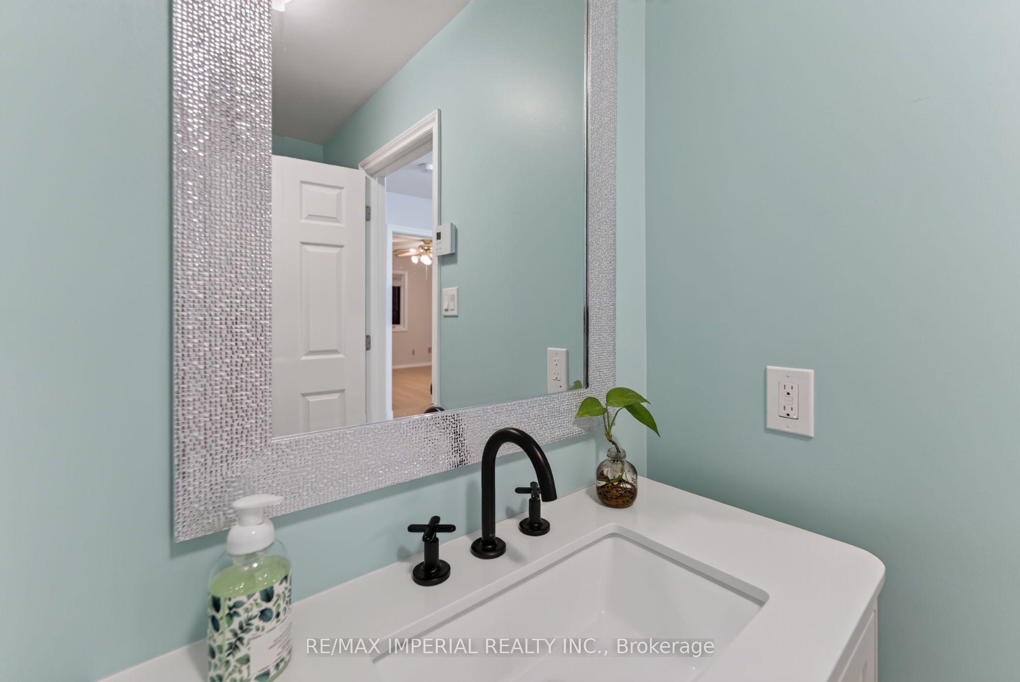 60 Radcliff Parkway Property Photo 41
