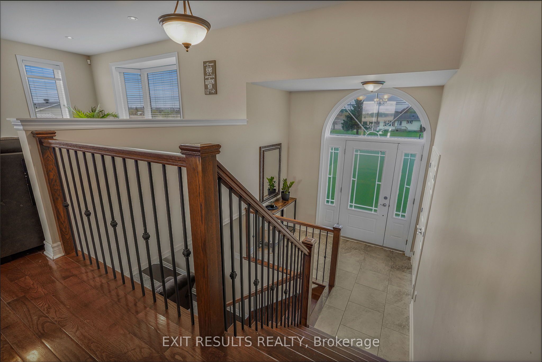 1887 Champlain Street Property Photo 5