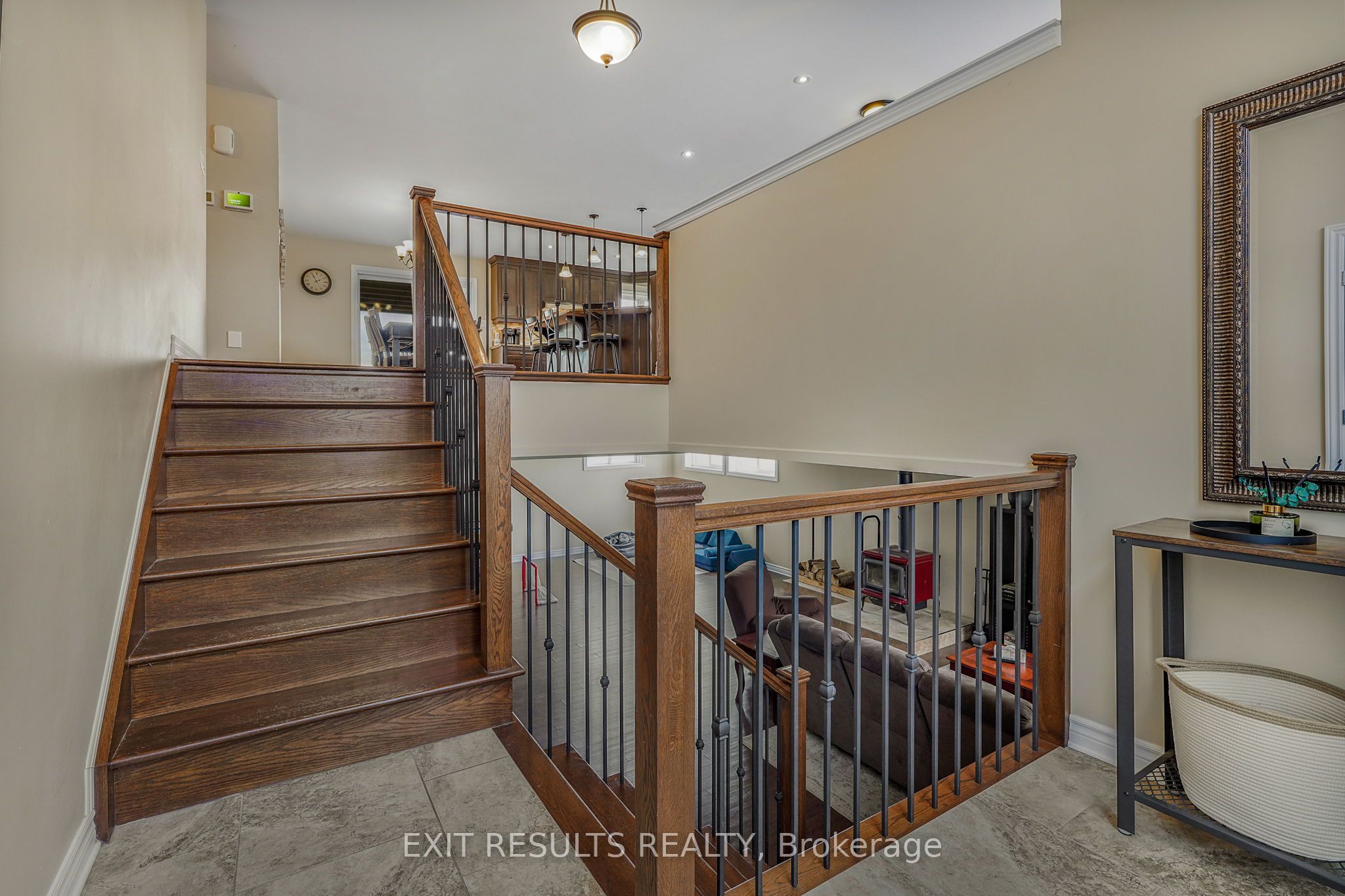 1887 Champlain Street Property Photo 6