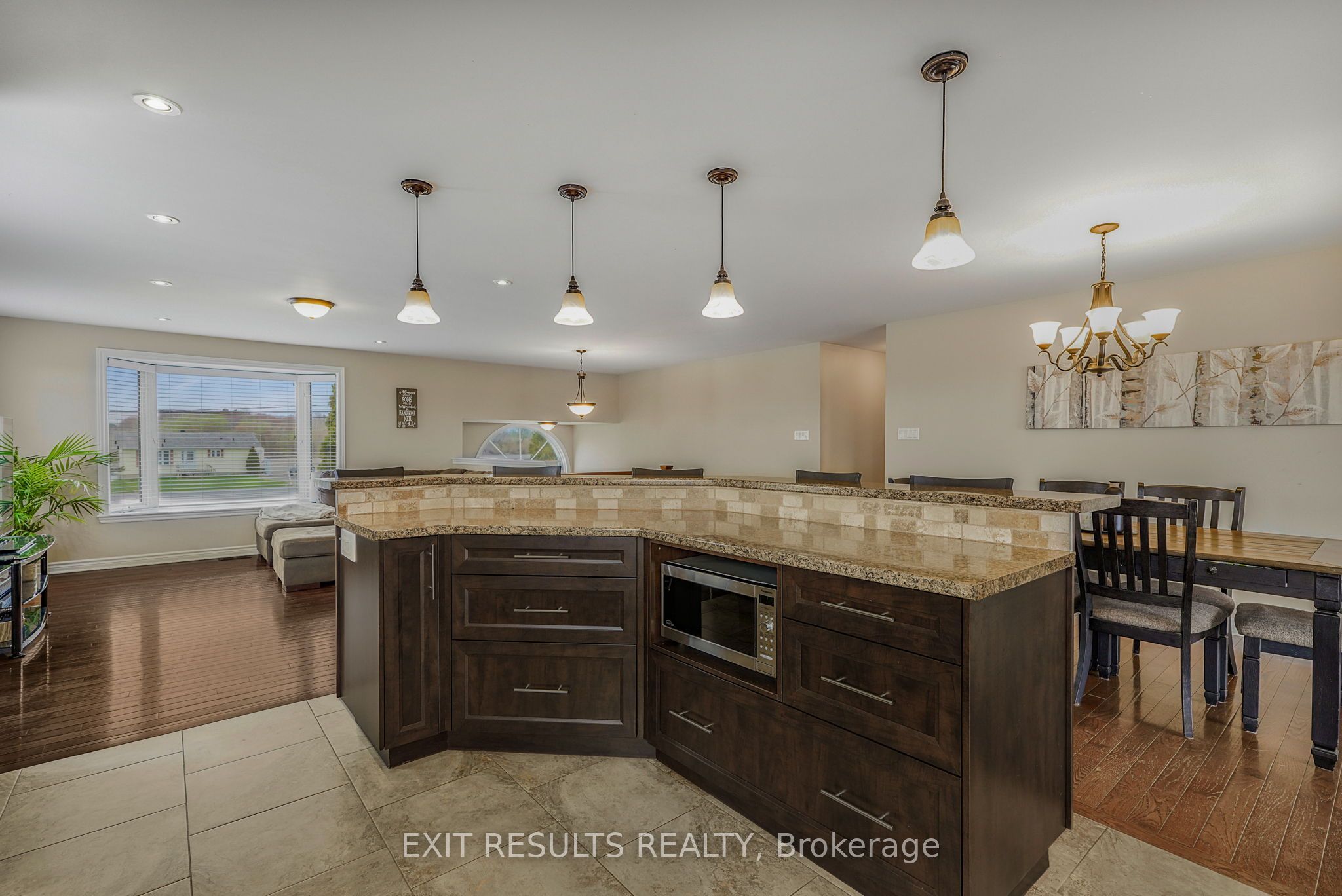 1887 Champlain Street Property Photo 15