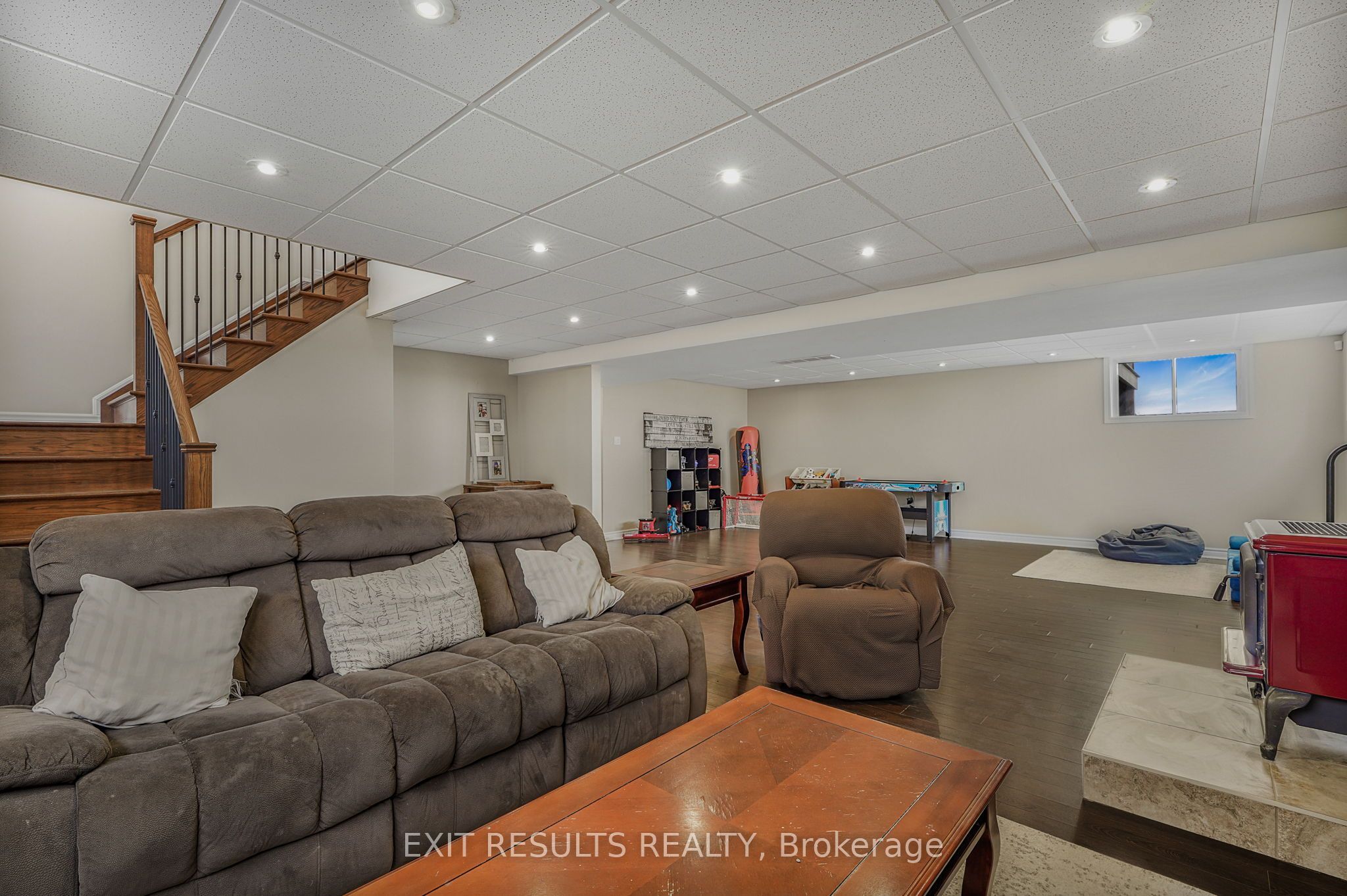 1887 Champlain Street Property Photo 24