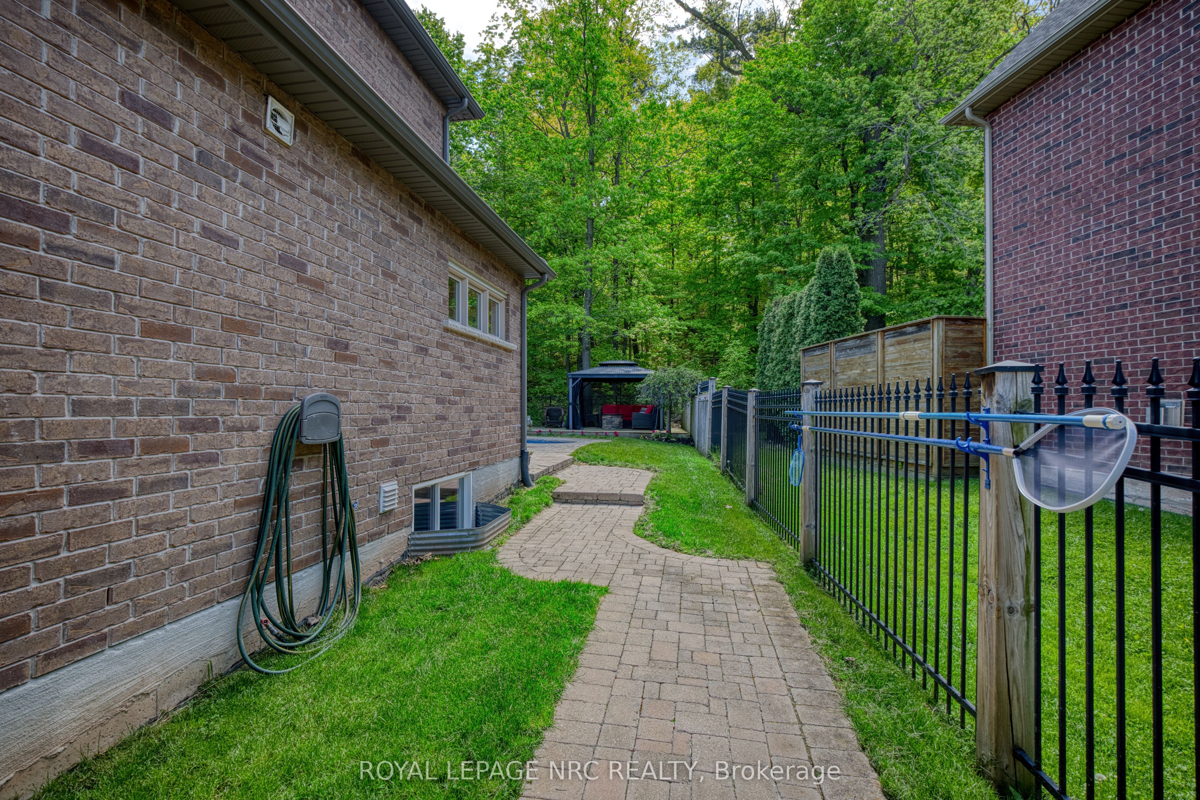 27 Bell Avenue Property Photo 42