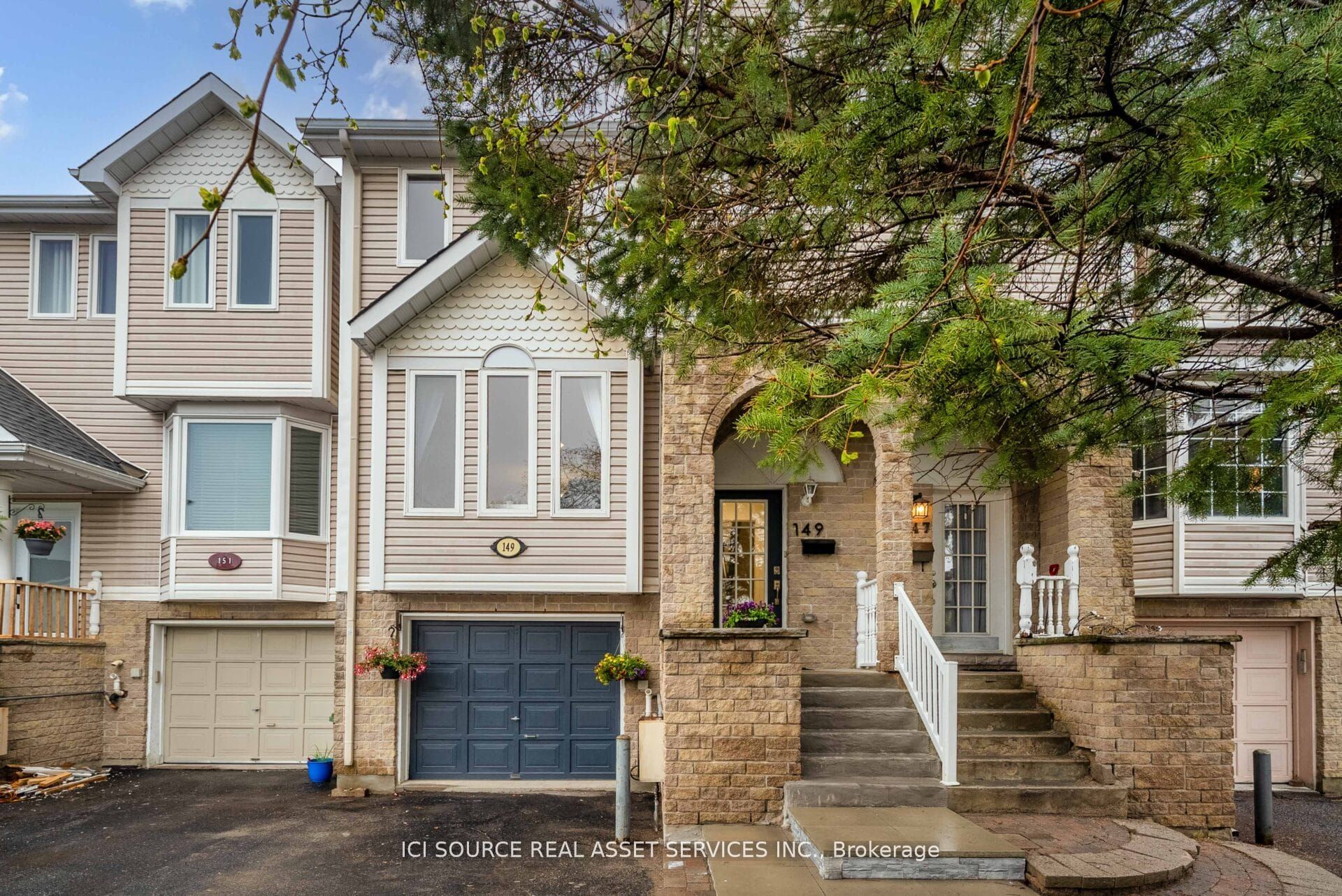149 Woodgate Way Property Photo 1