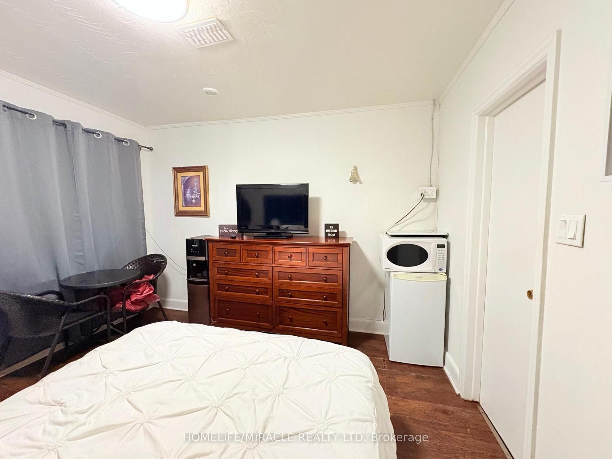 7742 Lundys Lane Property Photo 11