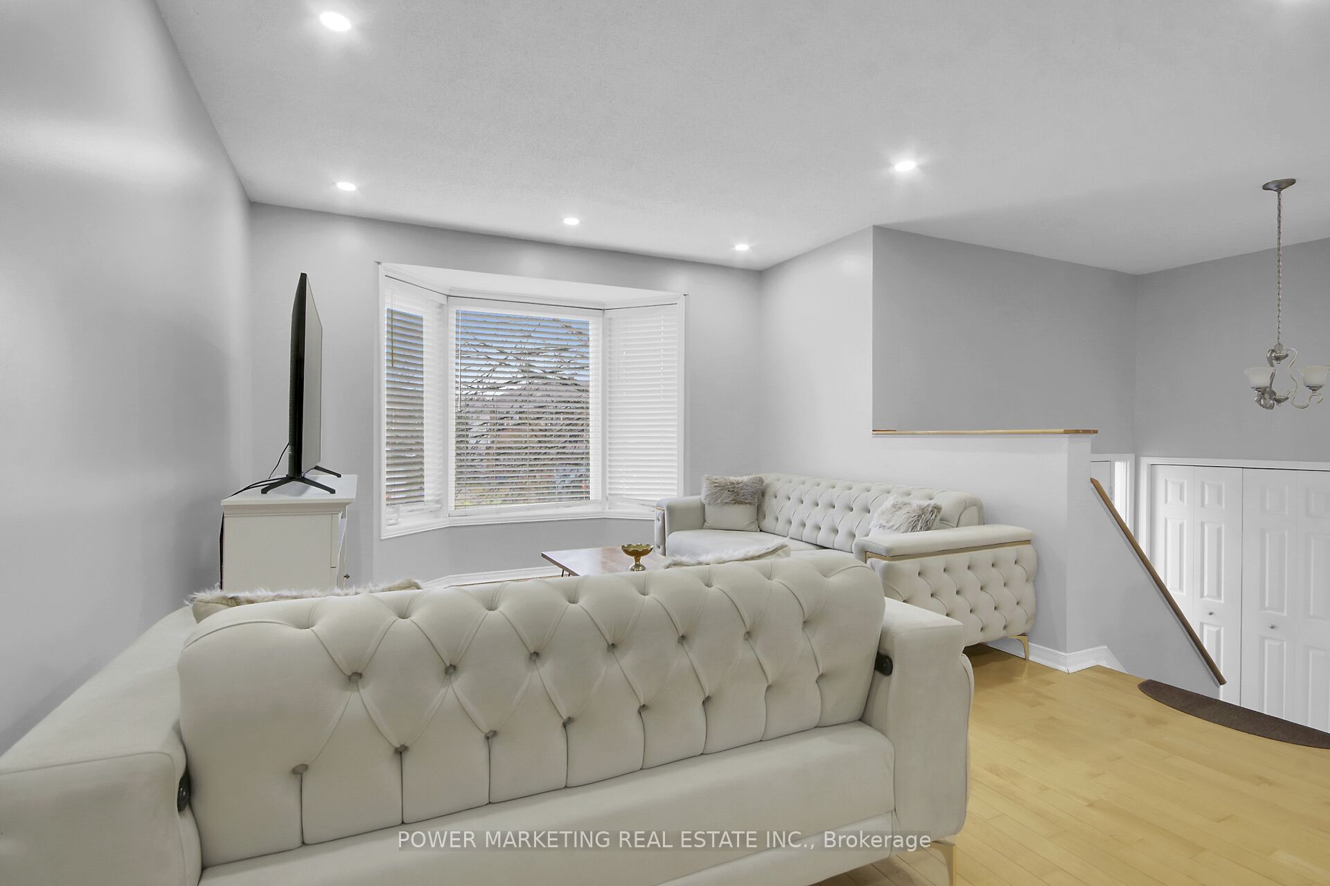 181 Mountshannon Drive Property Photo 8
