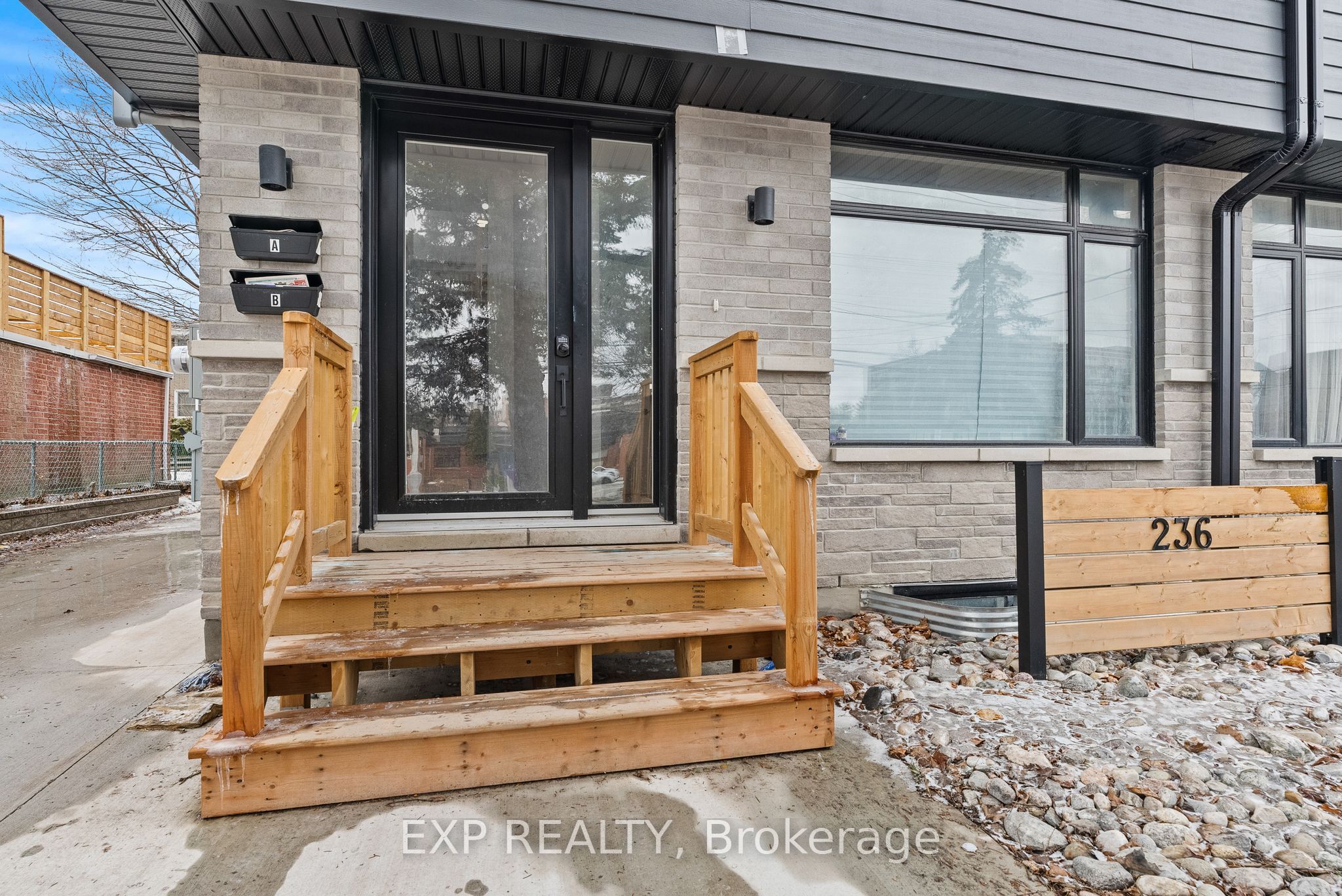 236 Woodroffe Avenue Property Photo 1