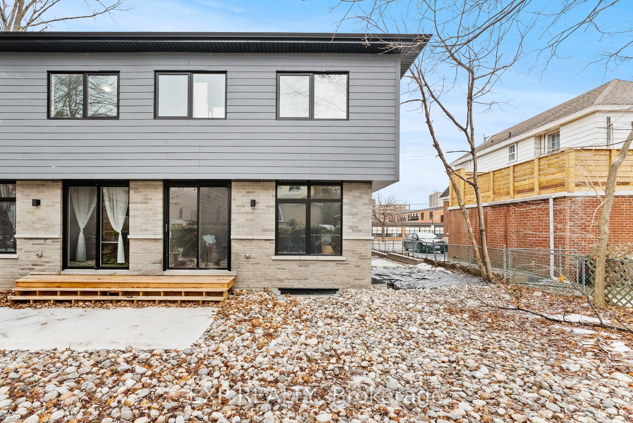 236 Woodroffe Avenue Property Photo 3
