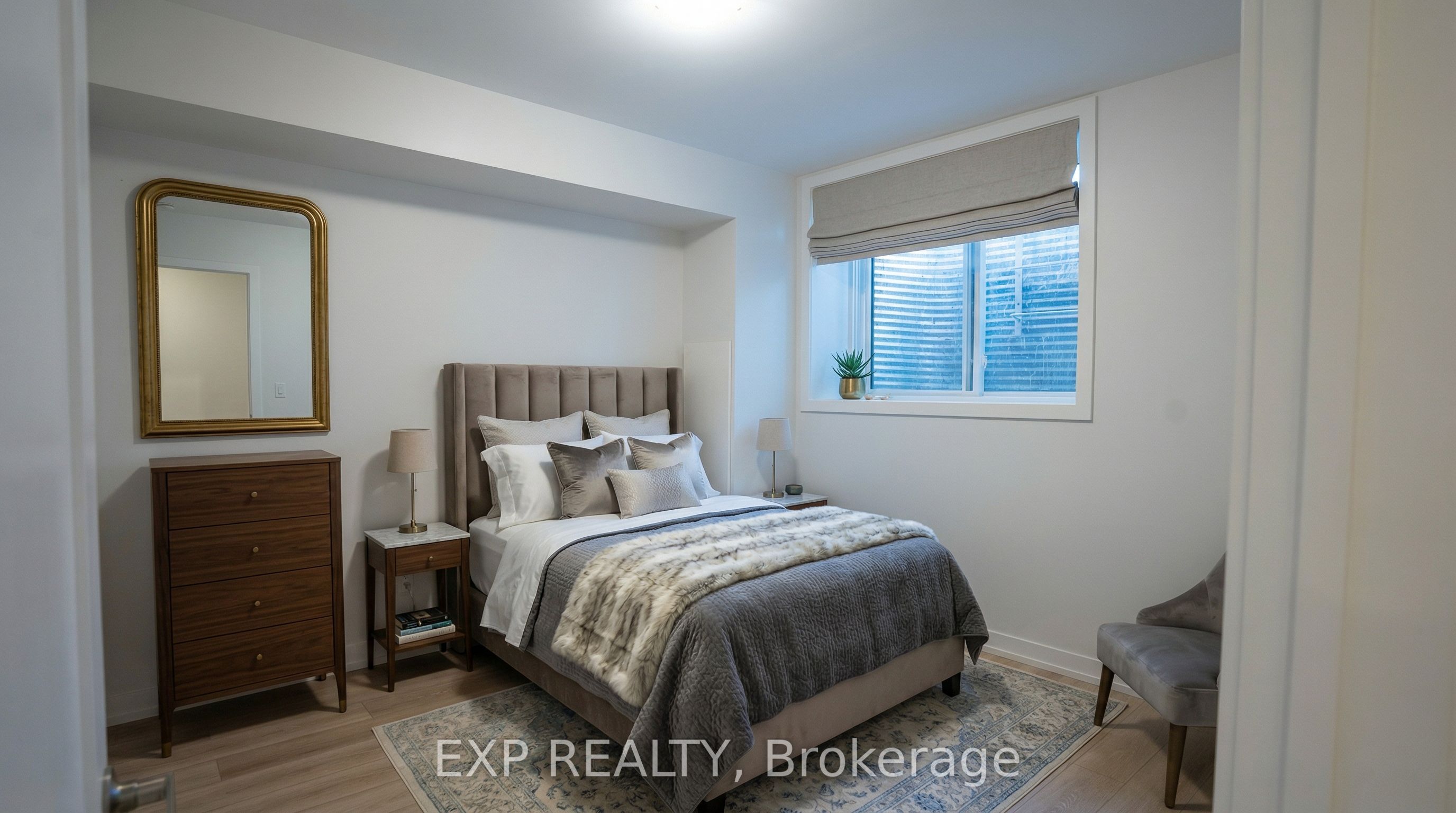 236 Woodroffe Avenue Property Photo 6