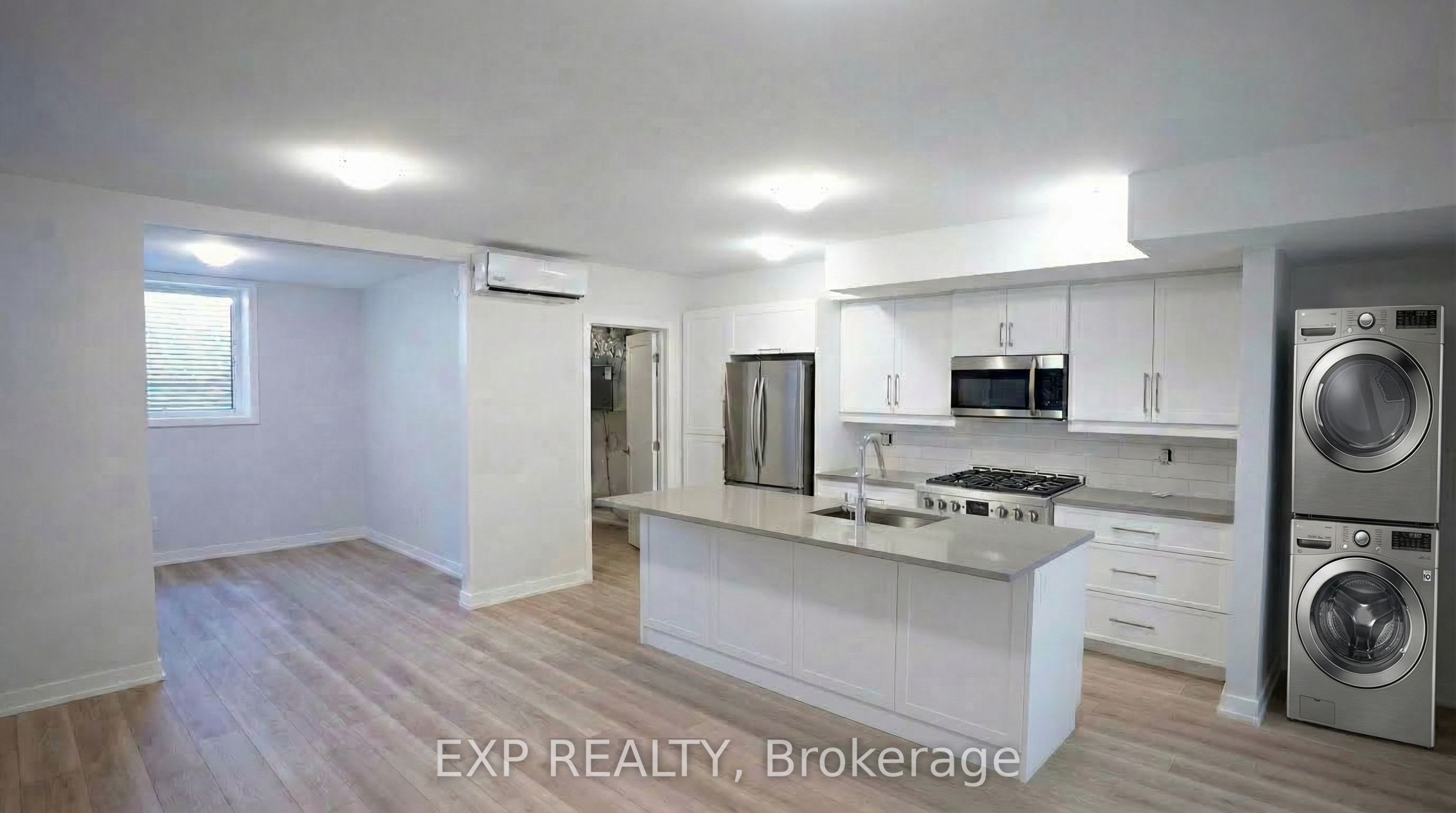 236 Woodroffe Avenue Property Photo 9