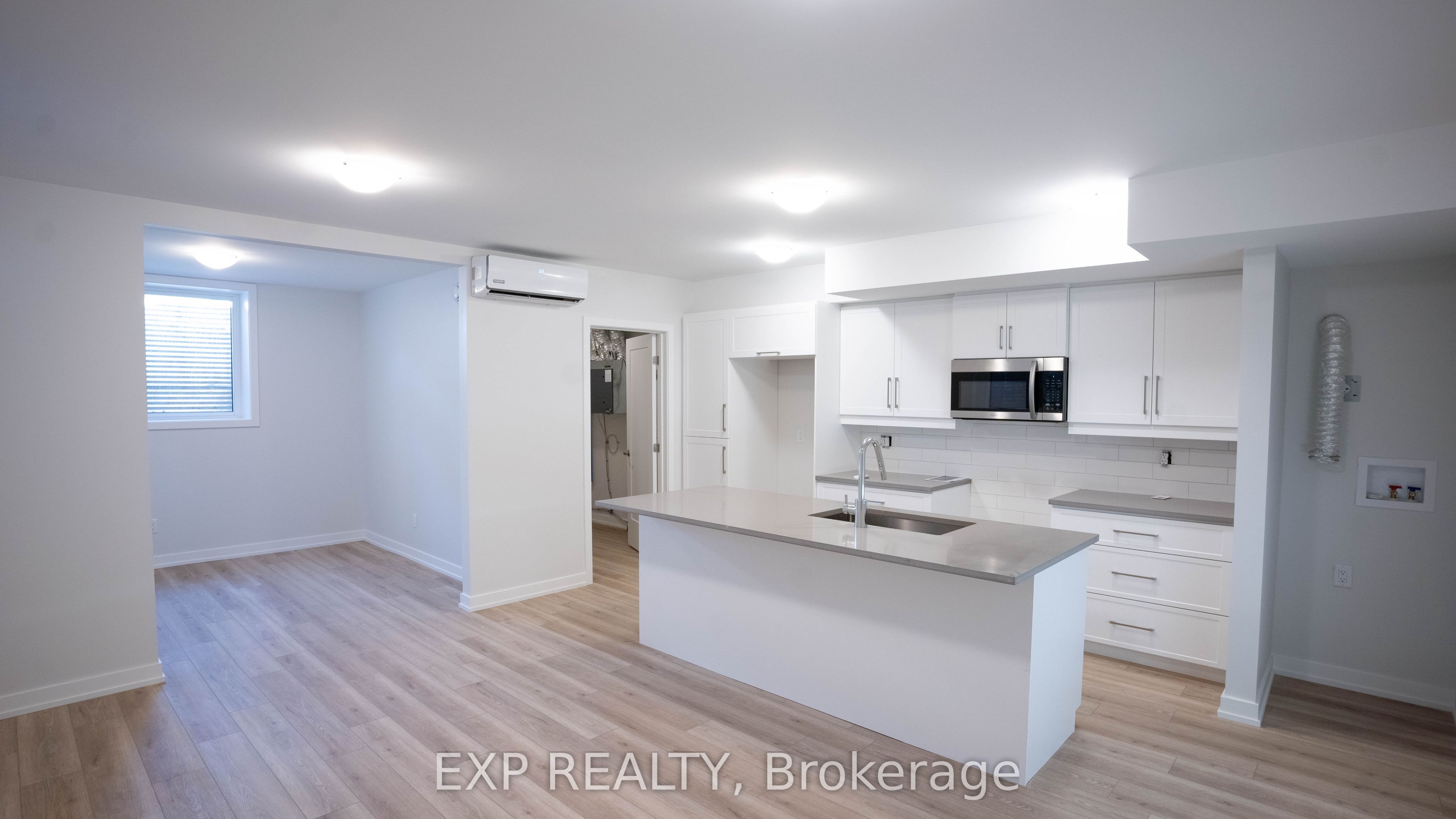 236 Woodroffe Avenue Property Photo 14