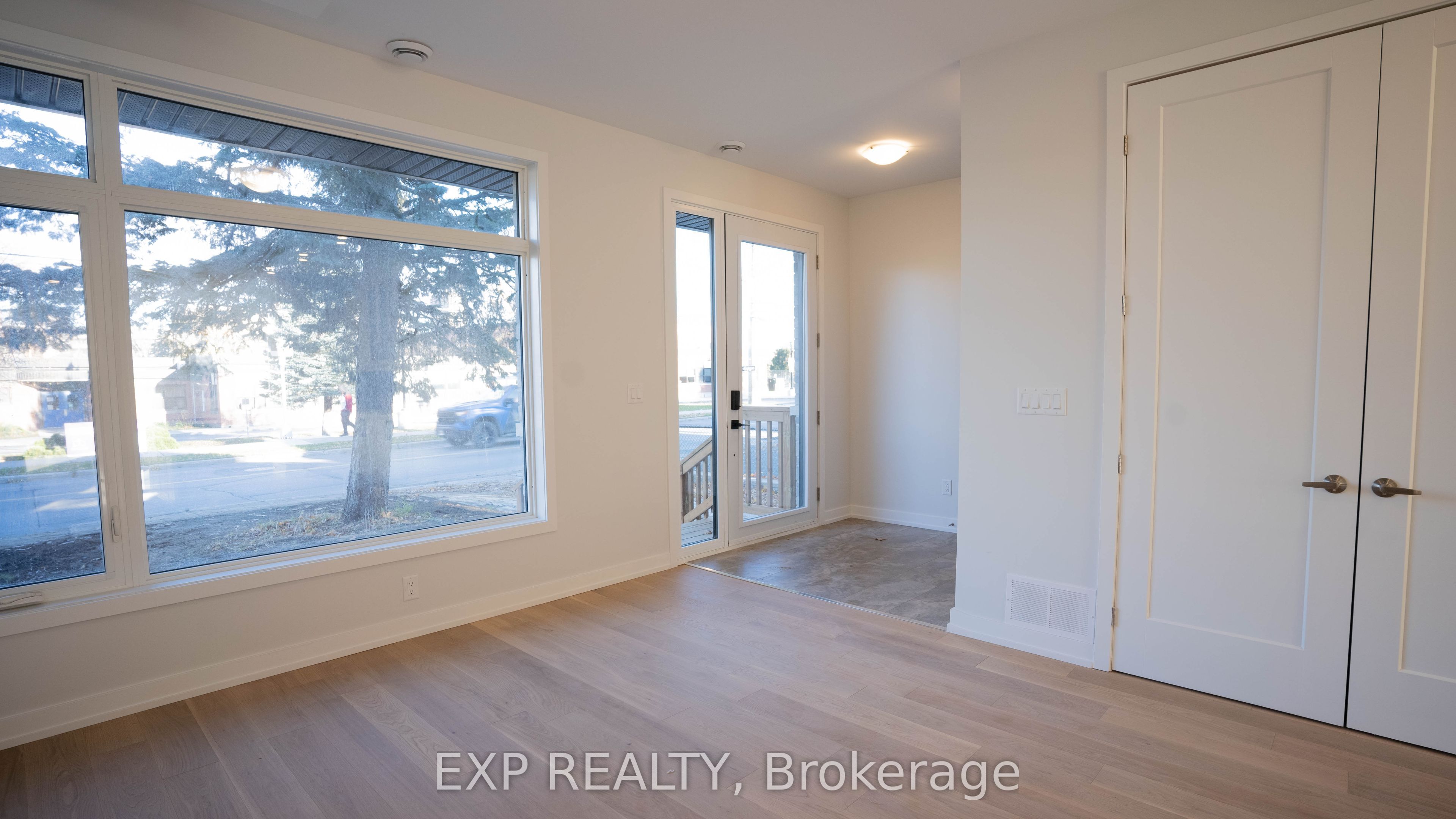 236 Woodroffe Avenue Property Photo 19