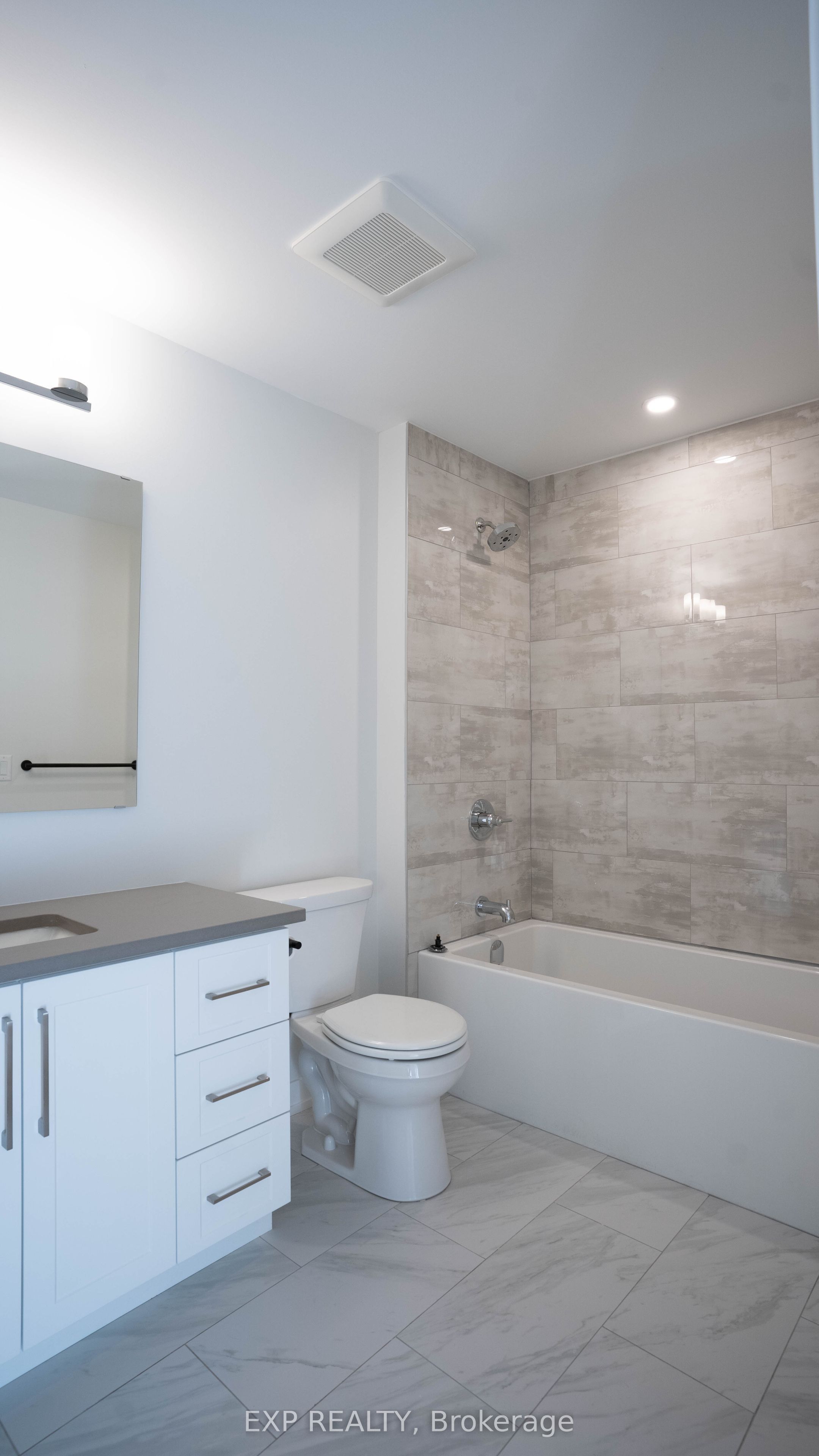 236 Woodroffe Avenue Property Photo 23