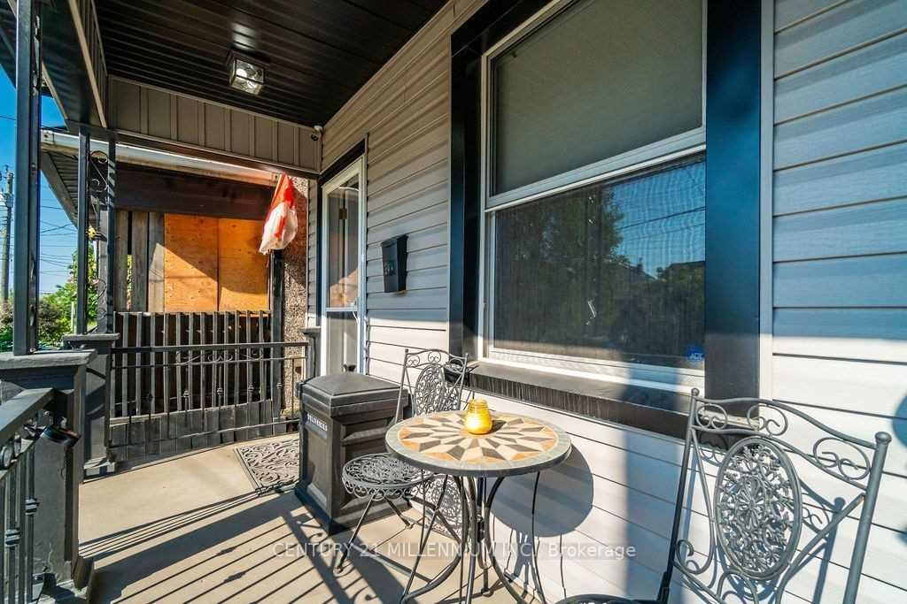20 Dickson Avenue Property Photo 2