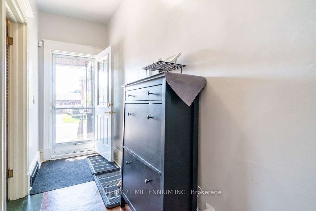 20 Dickson Avenue Property Photo 3