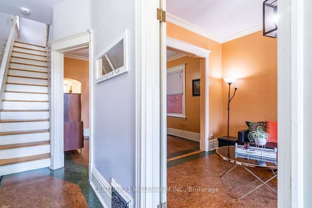 20 Dickson Avenue Property Photo 4