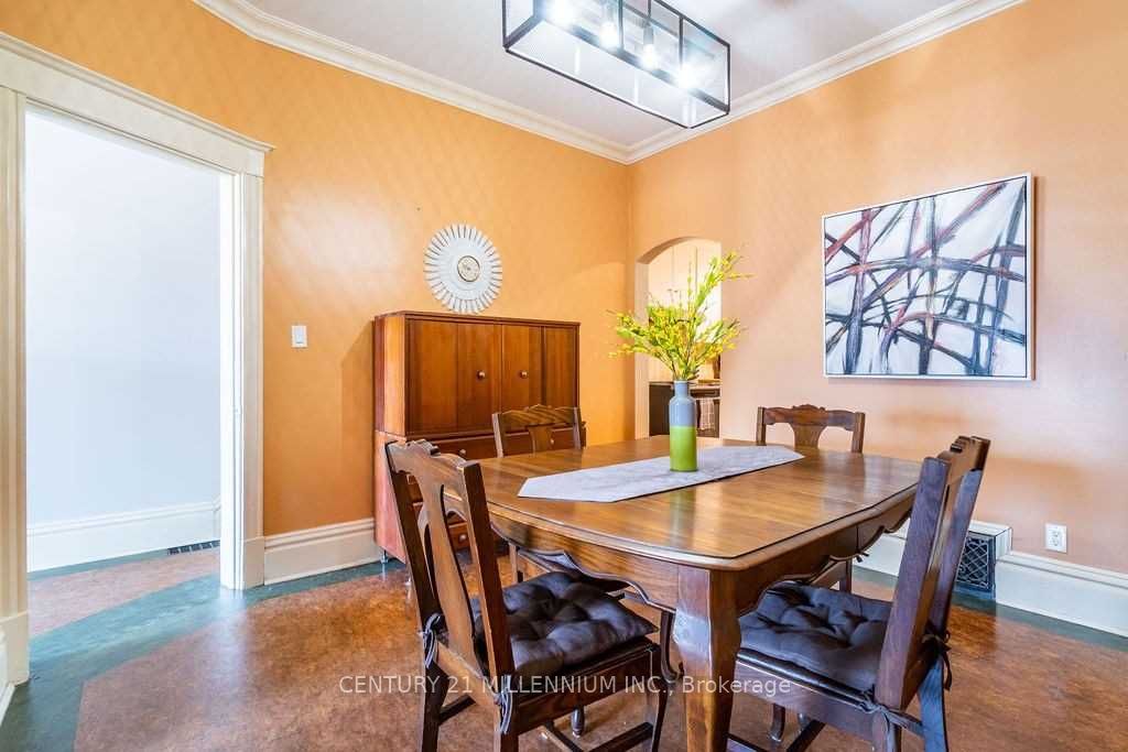 20 Dickson Avenue Property Photo 6
