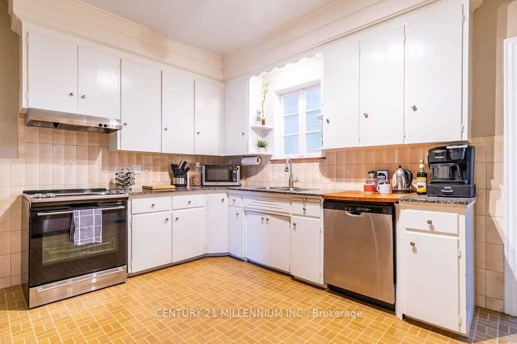 20 Dickson Avenue Property Photo 8