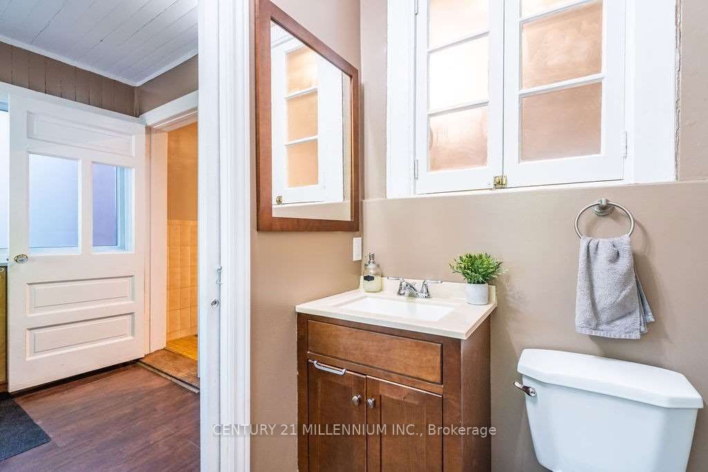 20 Dickson Avenue Property Photo 11