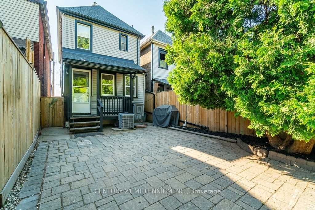 20 Dickson Avenue Property Photo 25