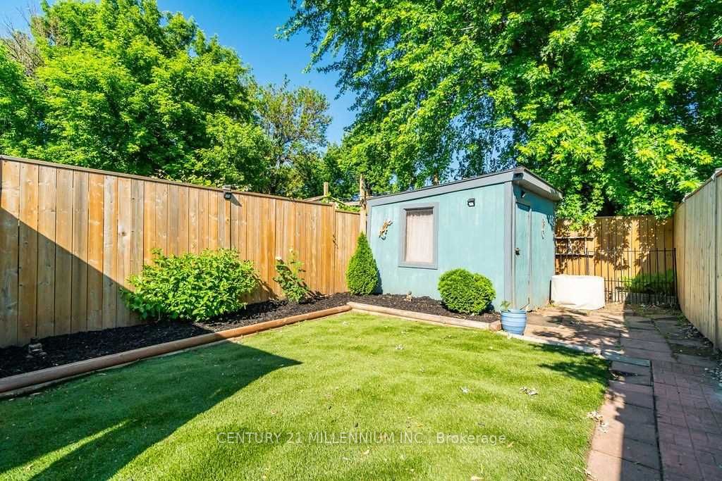 20 Dickson Avenue Property Photo 26