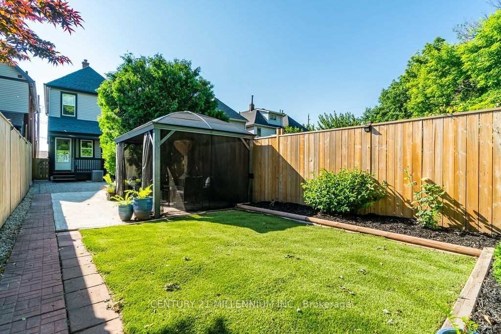 20 Dickson Avenue Property Photo 28