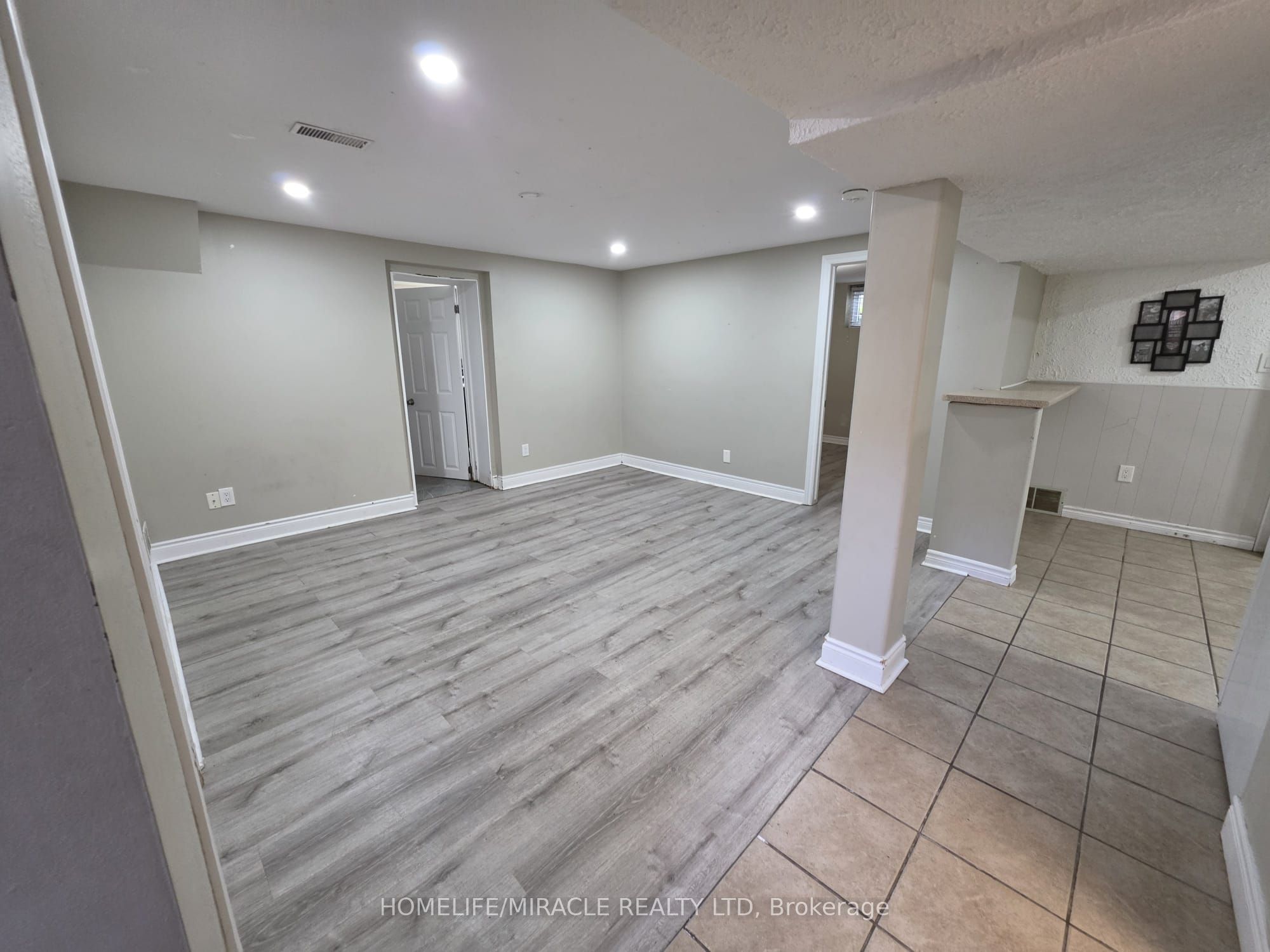 7150 Douglas Crescent Property Photo 15