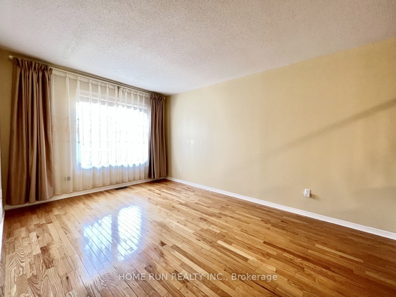 42 Hemlo Crescent Property Photo 10
