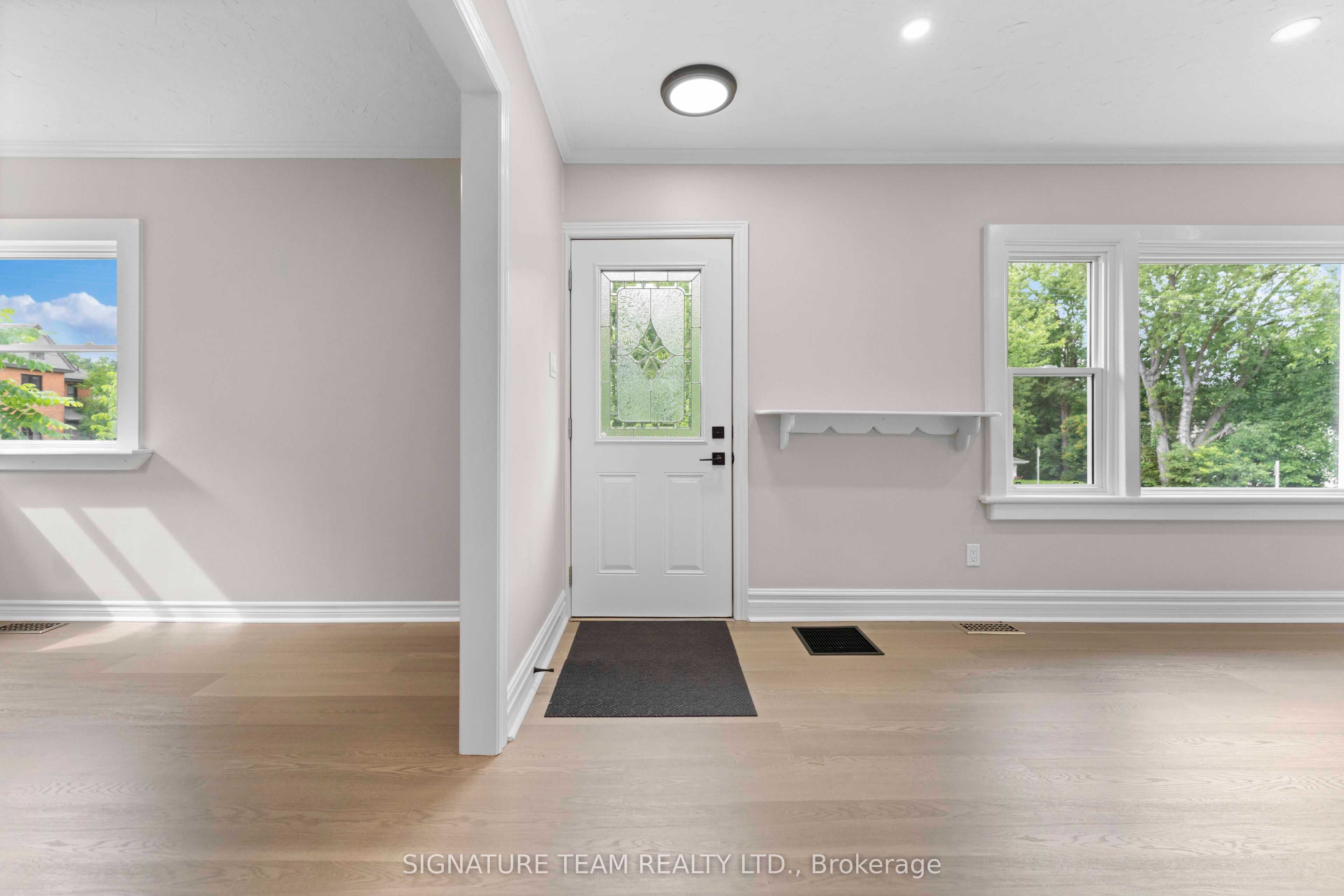 332 Alfred Street Property Photo 6