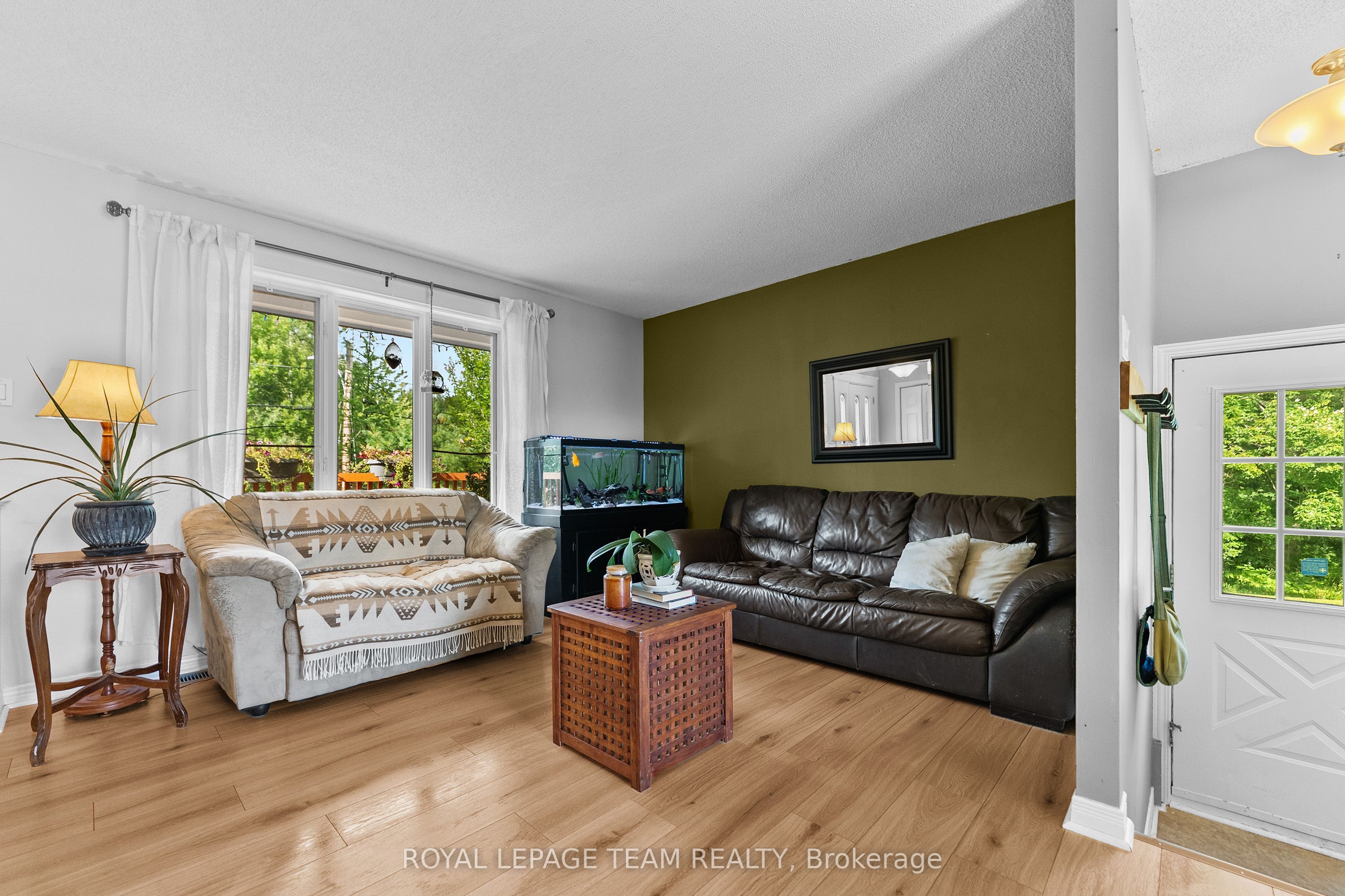 484 Wylie Road Property Photo 12