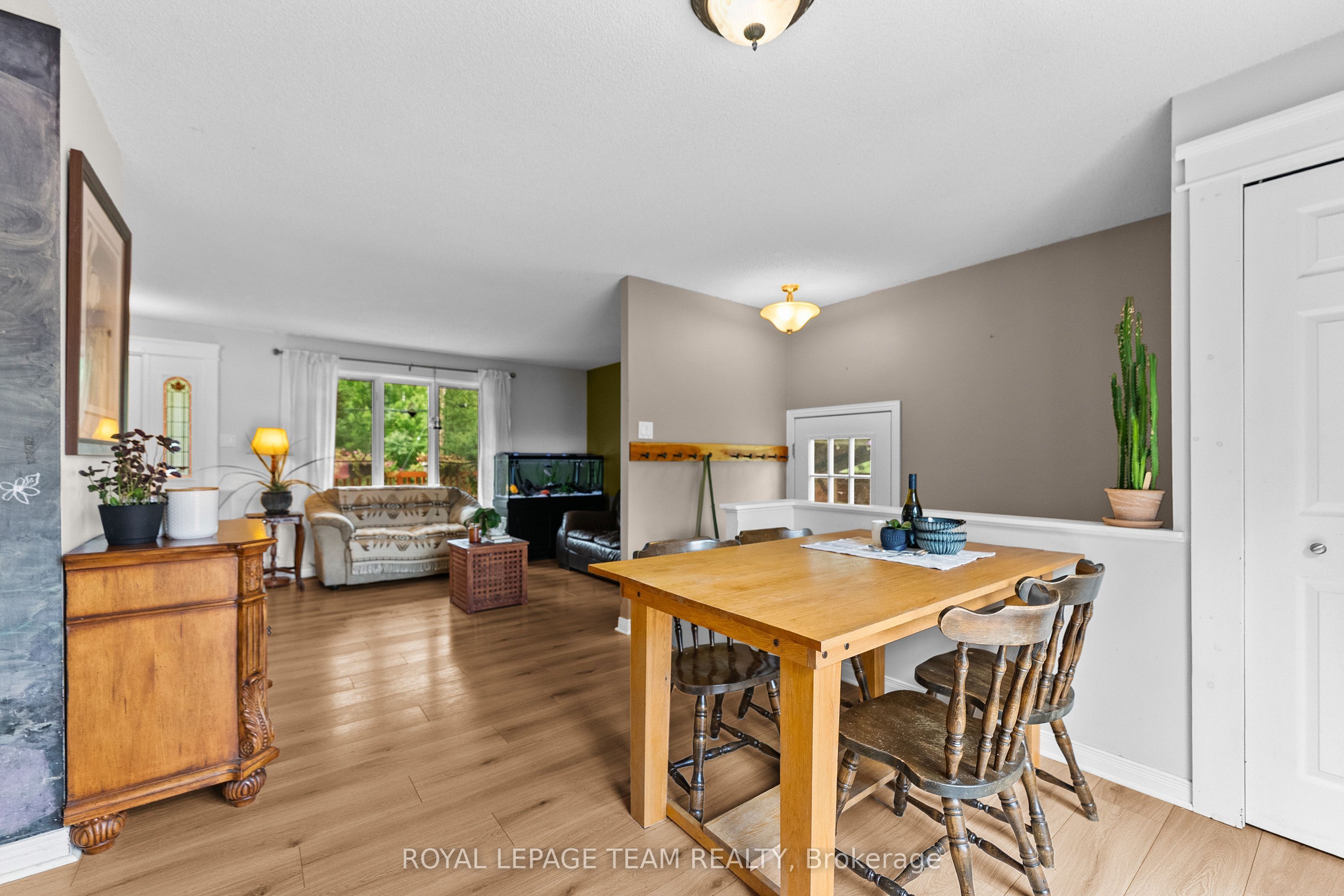 484 Wylie Road Property Photo 15