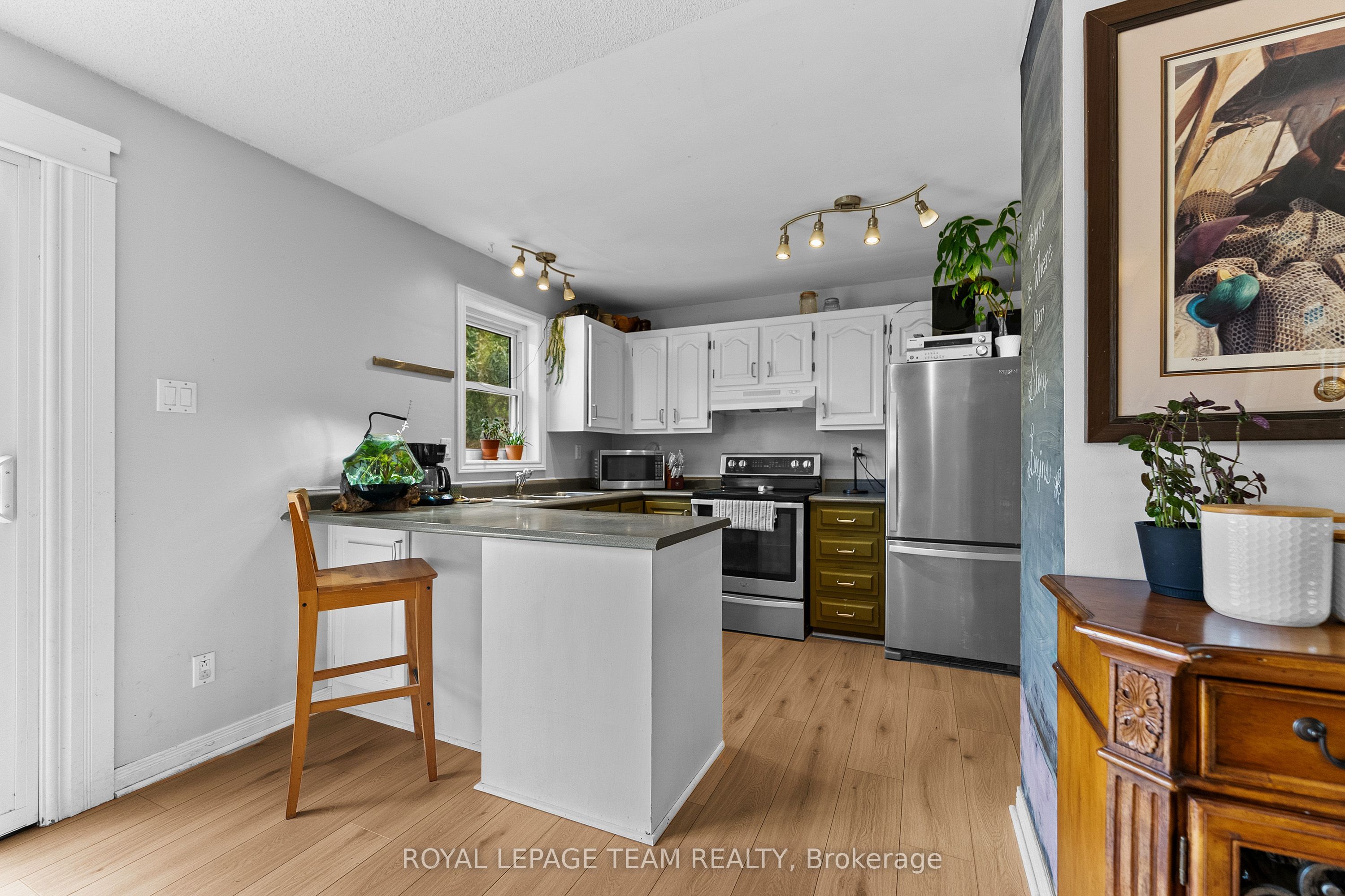 484 Wylie Road Property Photo 16
