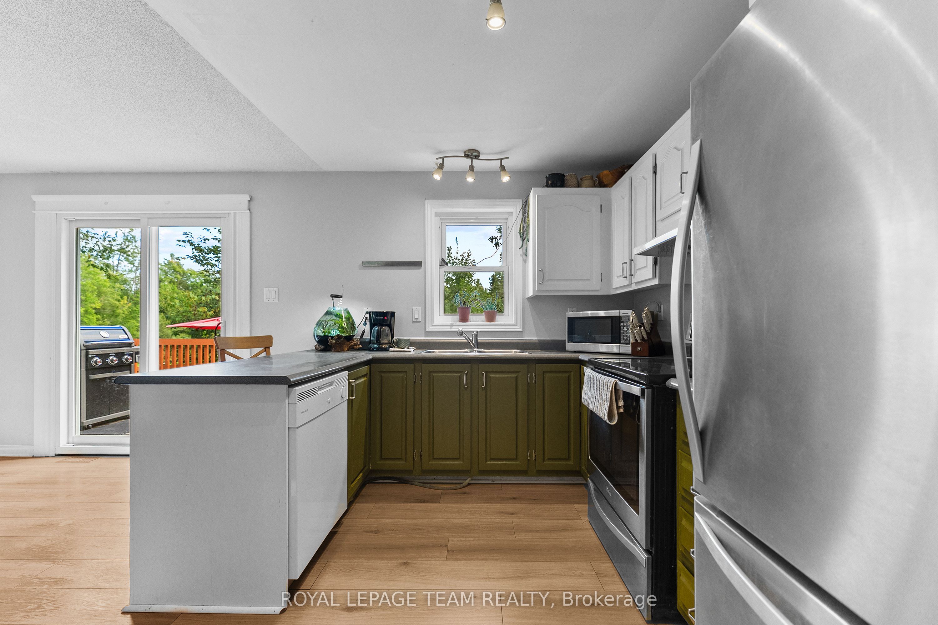 484 Wylie Road Property Photo 17