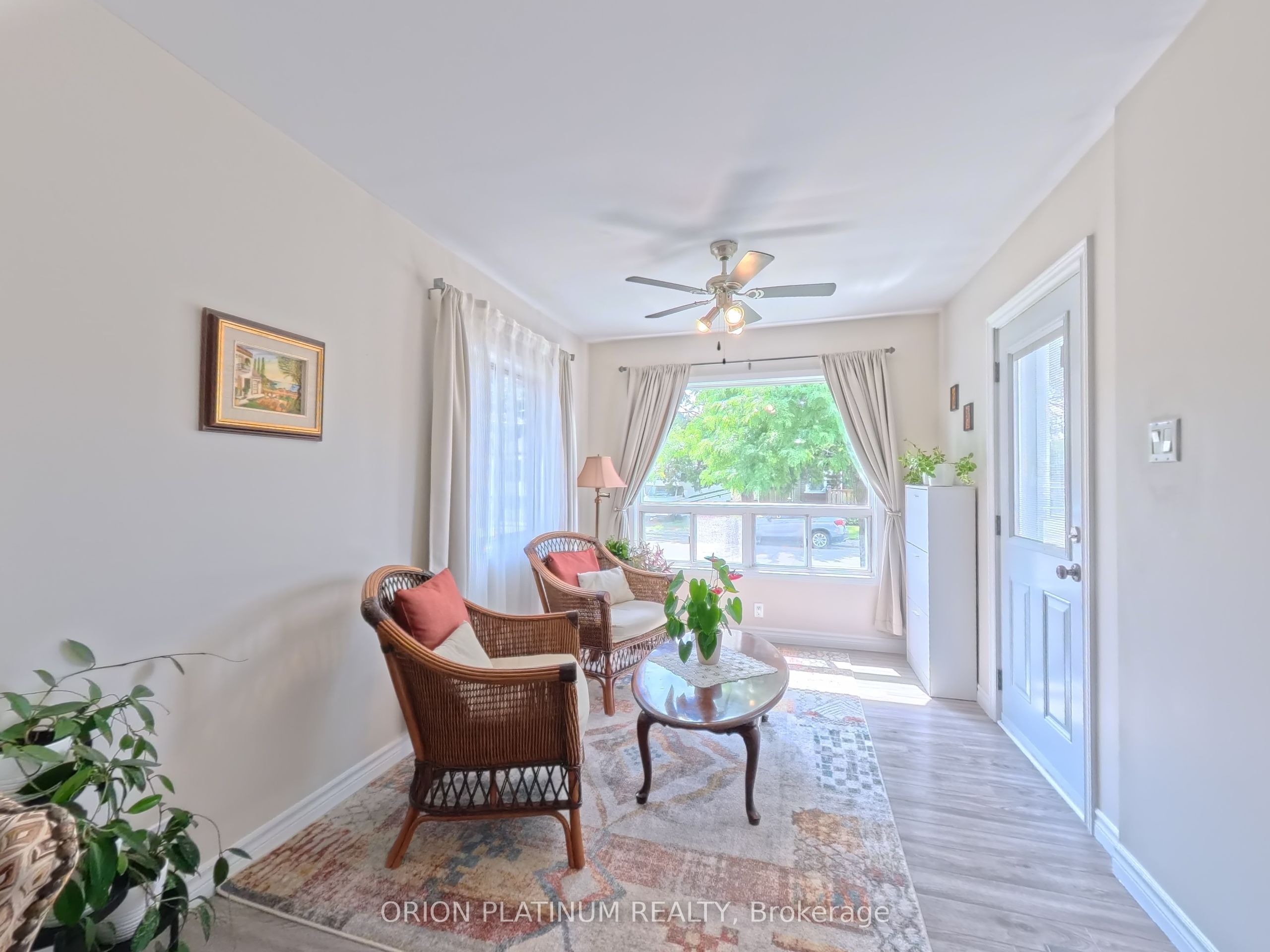 37 Chetwood Street N Property Photo 3