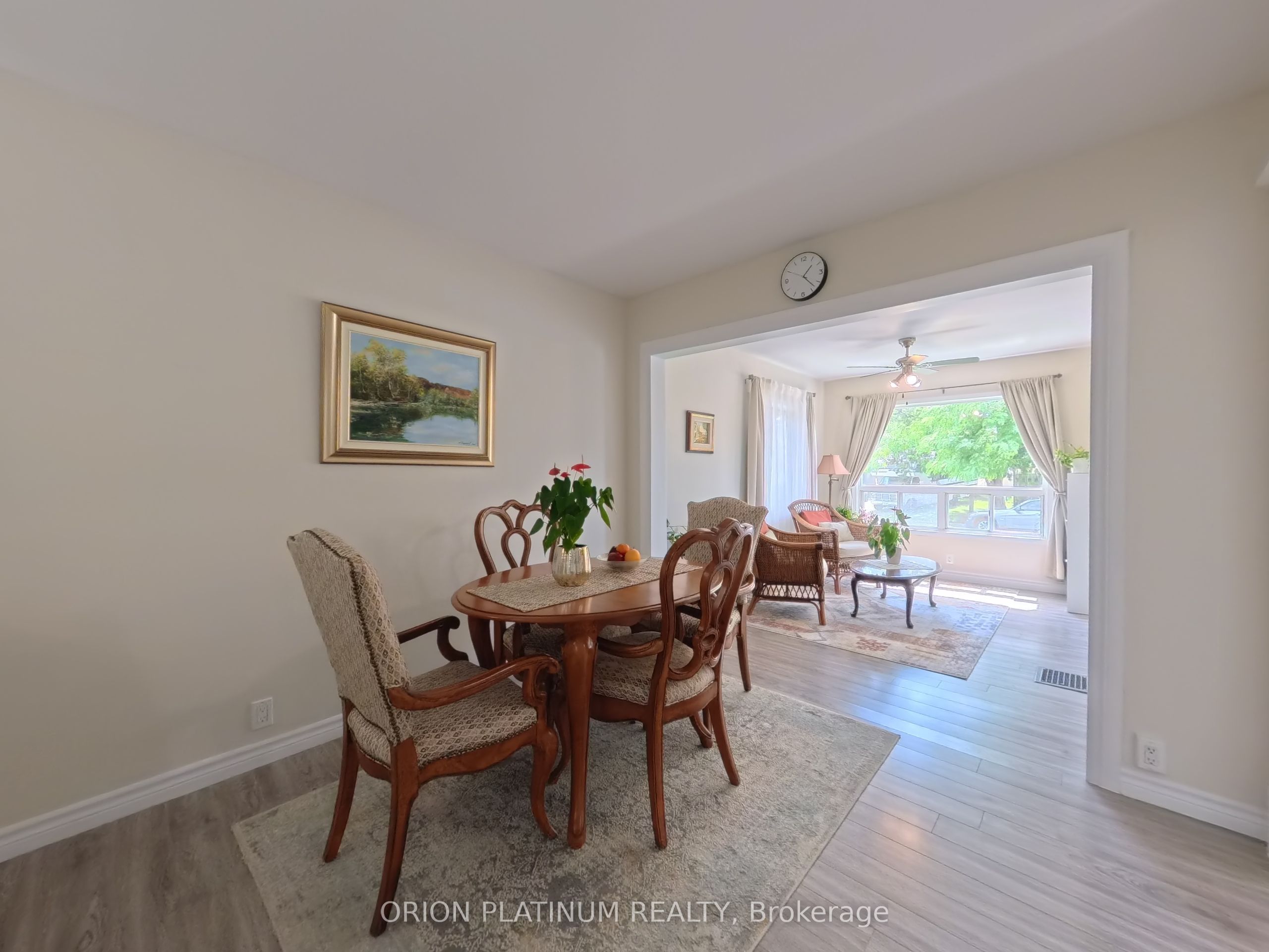 37 Chetwood Street N Property Photo 4