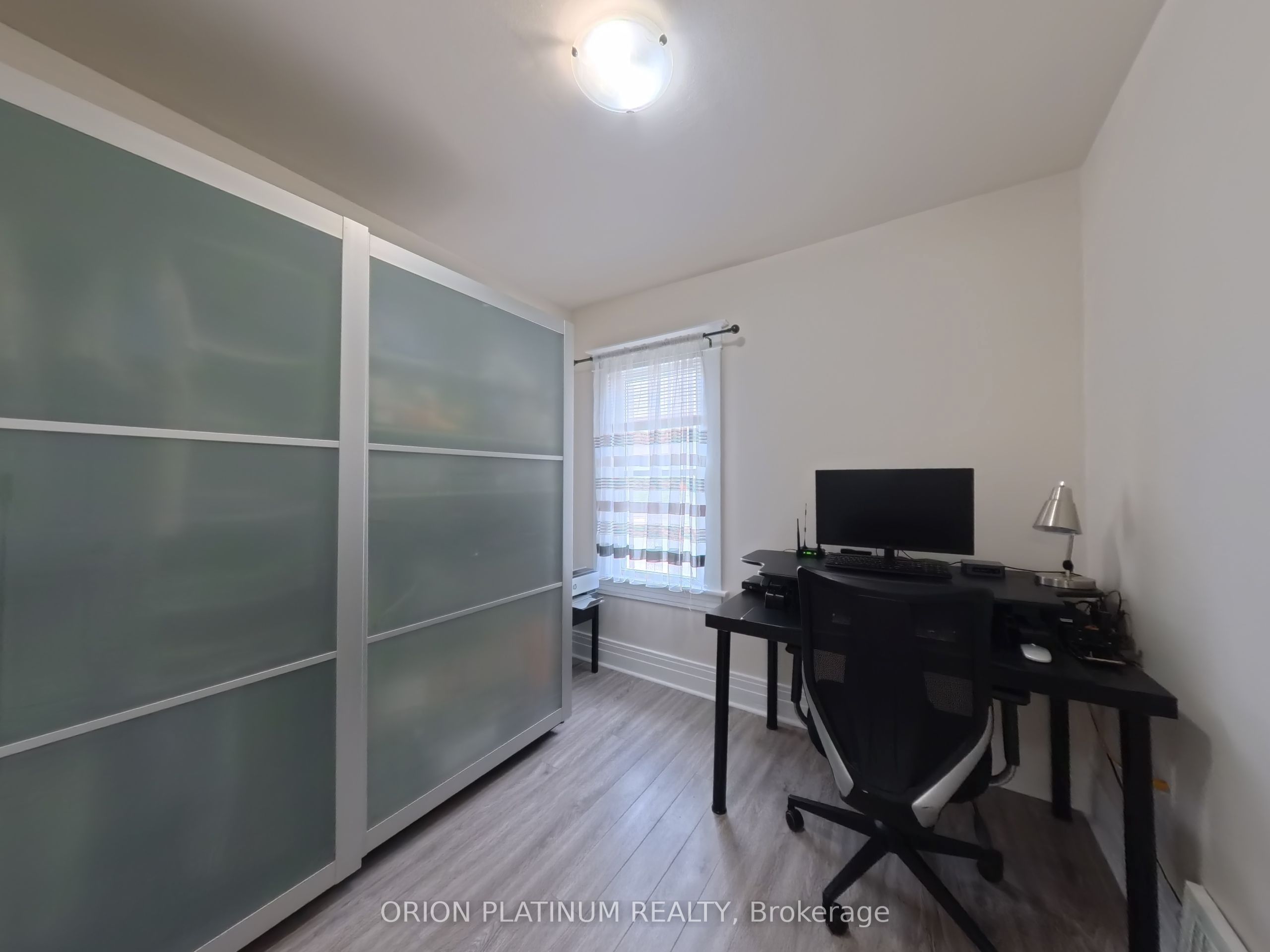 37 Chetwood Street N Property Photo 11