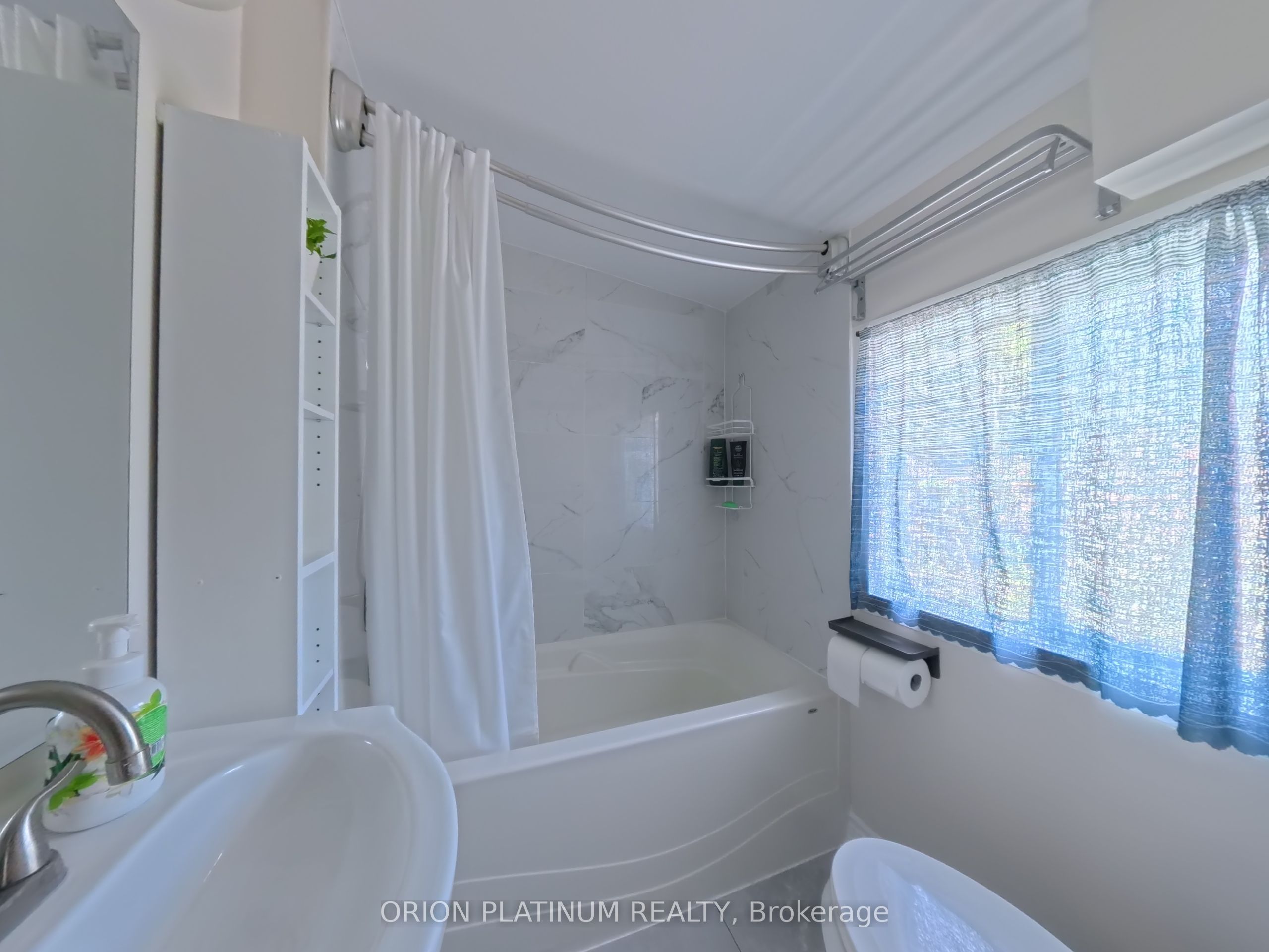 37 Chetwood Street N Property Photo 15