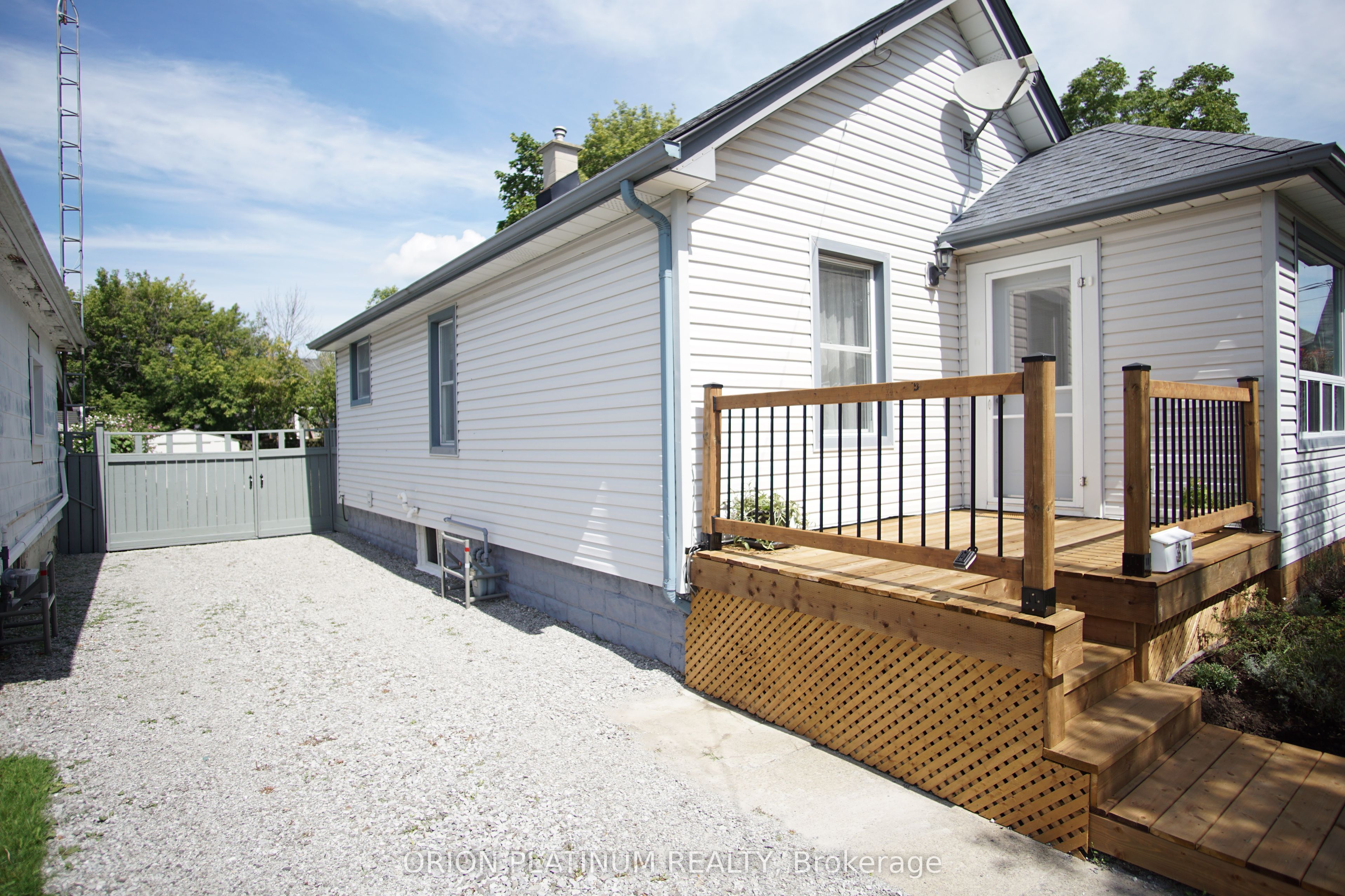 37 Chetwood Street N Property Photo 20