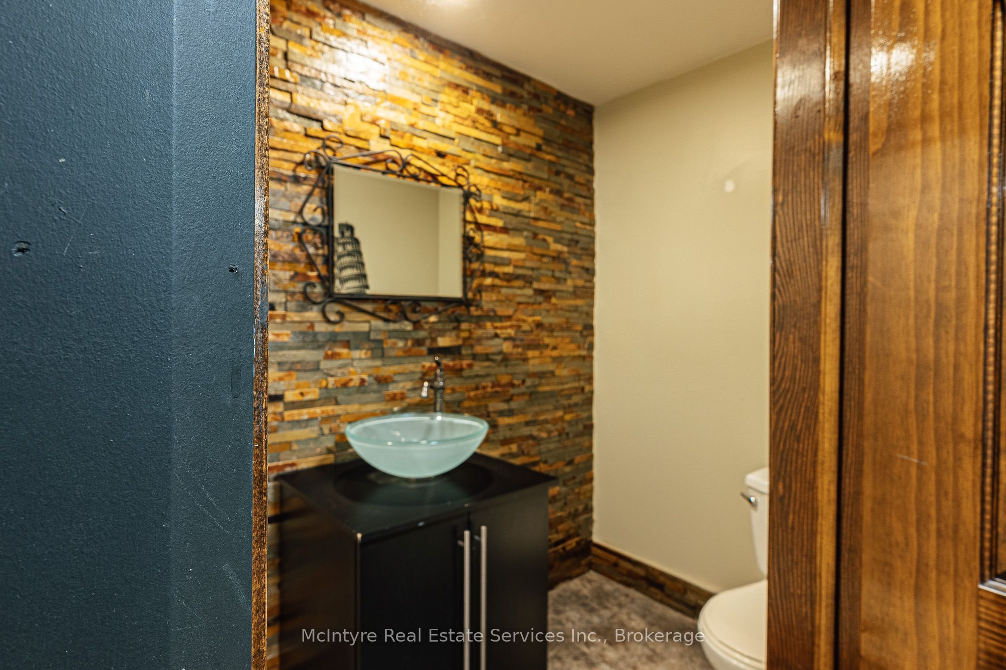 229 Winfield Avenue Property Photo 25