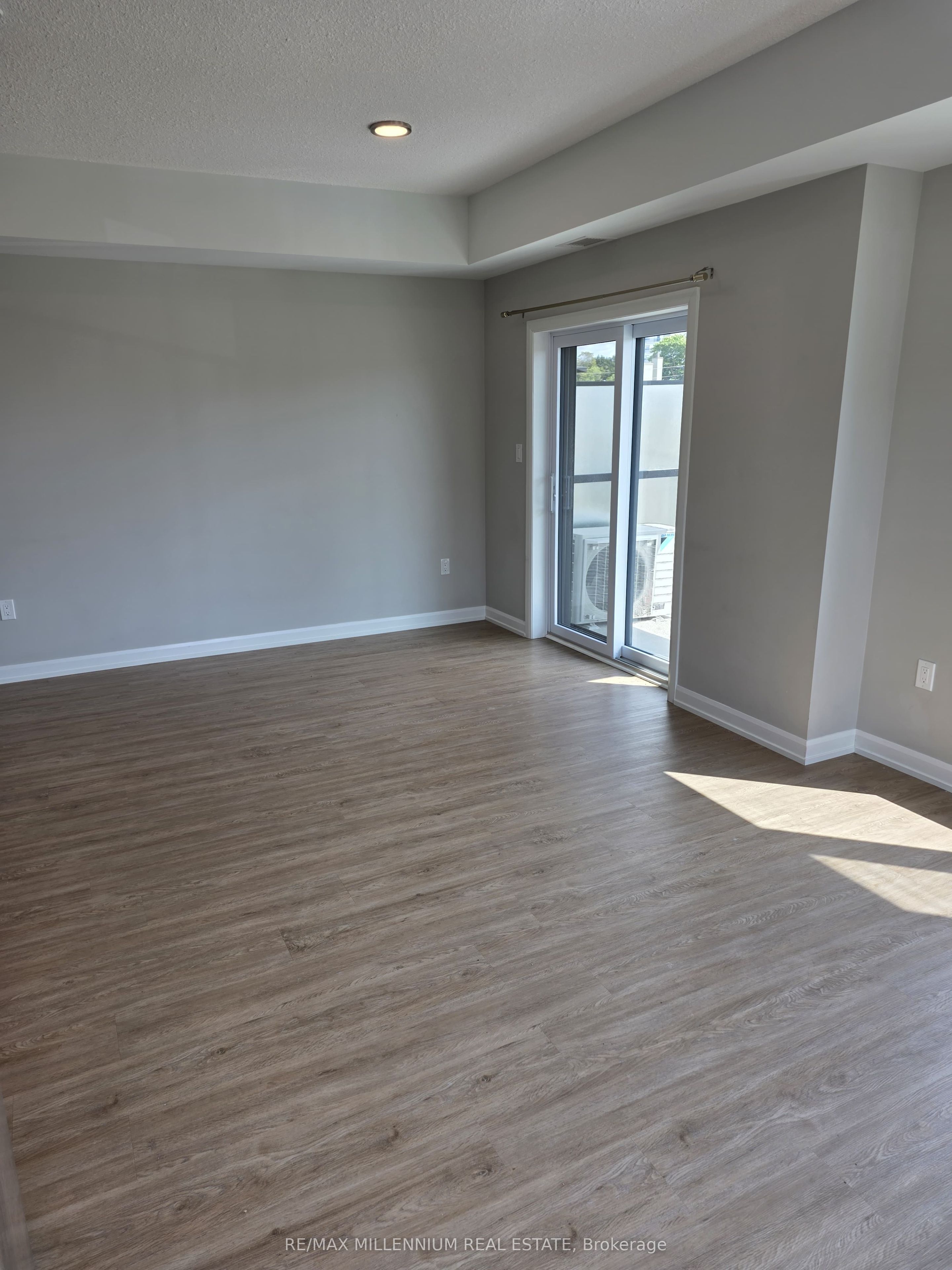 708 Woolwich Street 121 Property Photo 7
