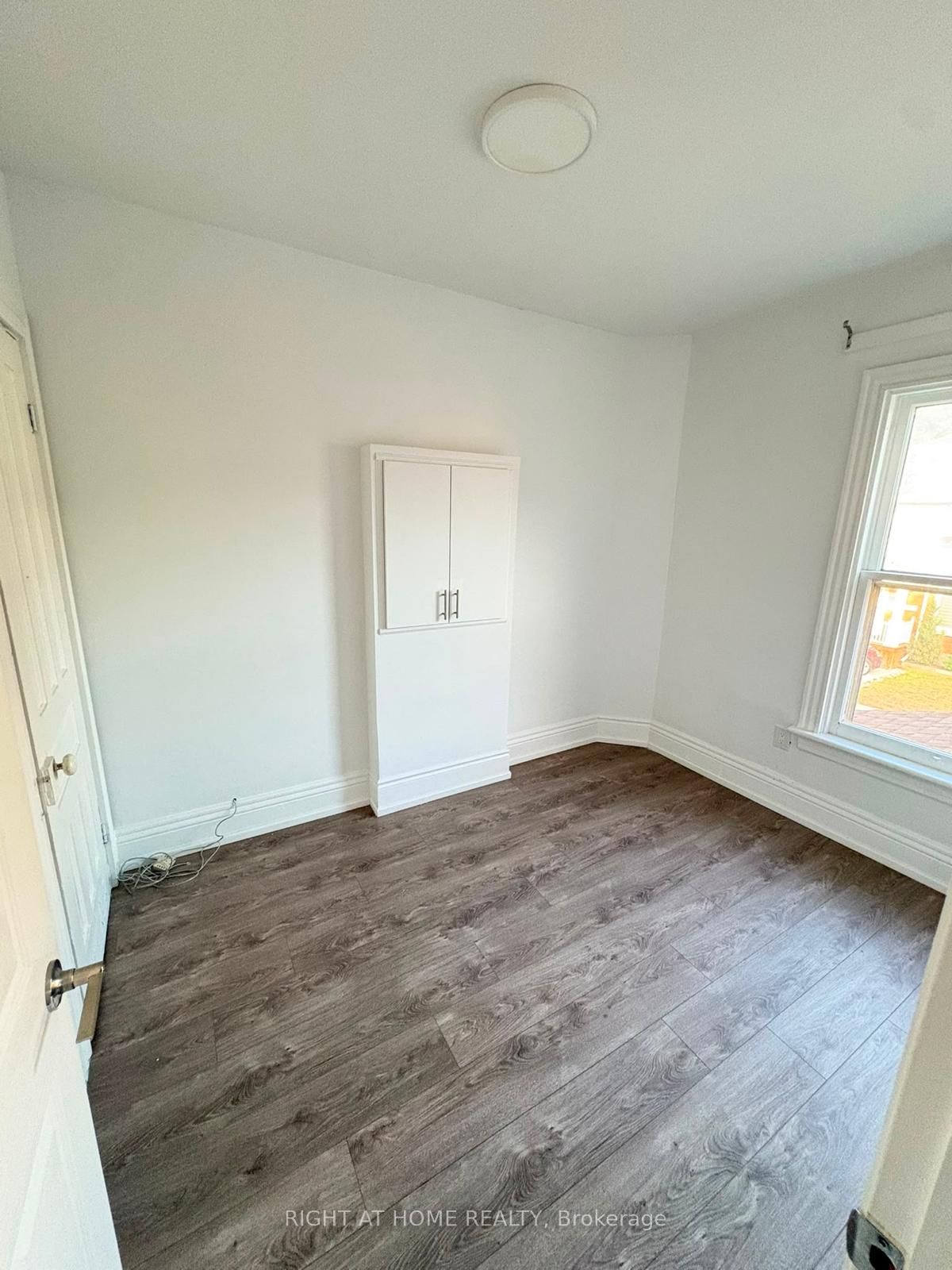 110 Mrytle Avenue Property Photo 6