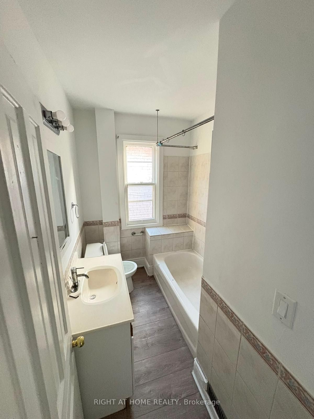 110 Mrytle Avenue Property Photo 8