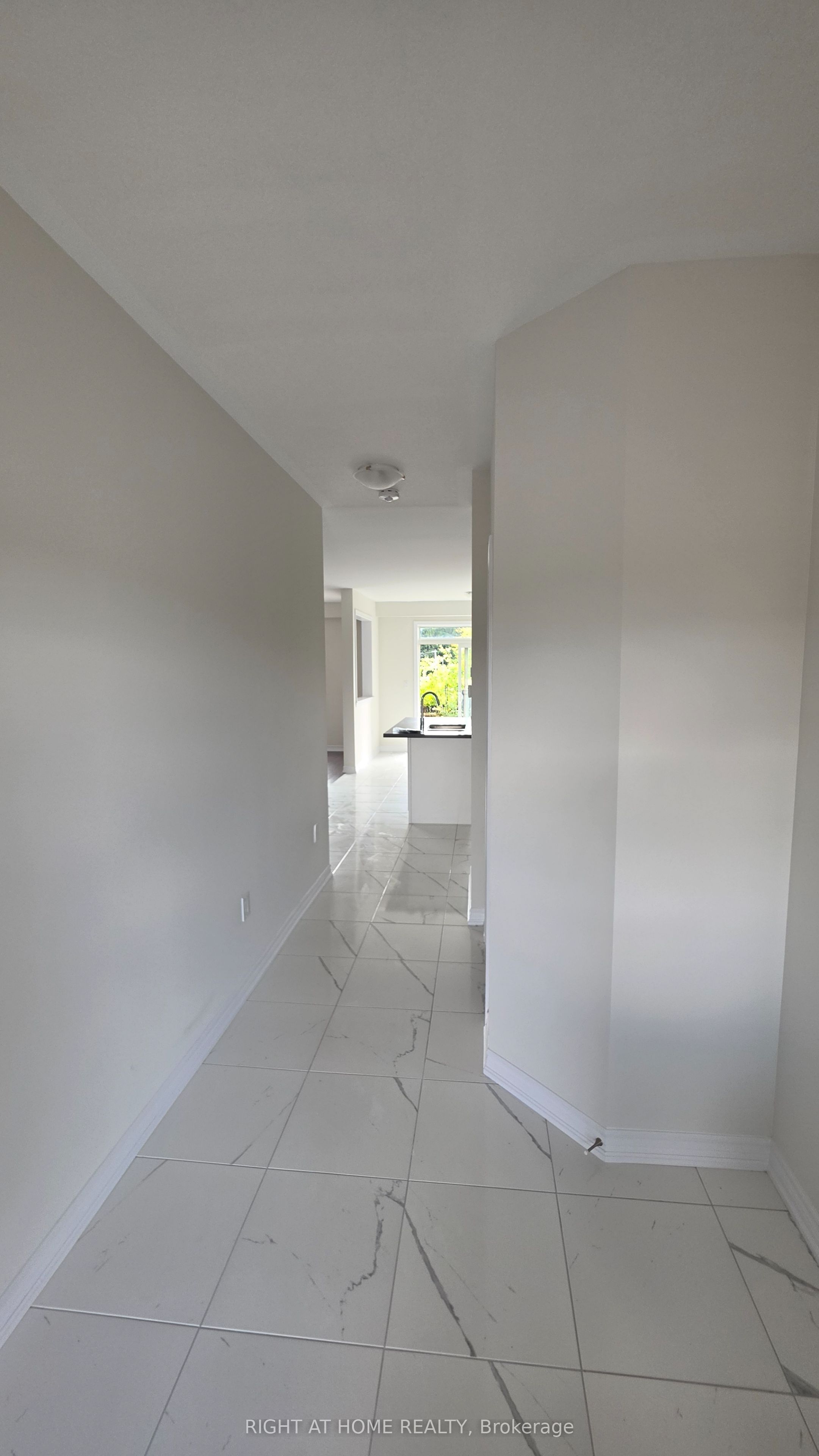 233 Postill Street Property Photo 3